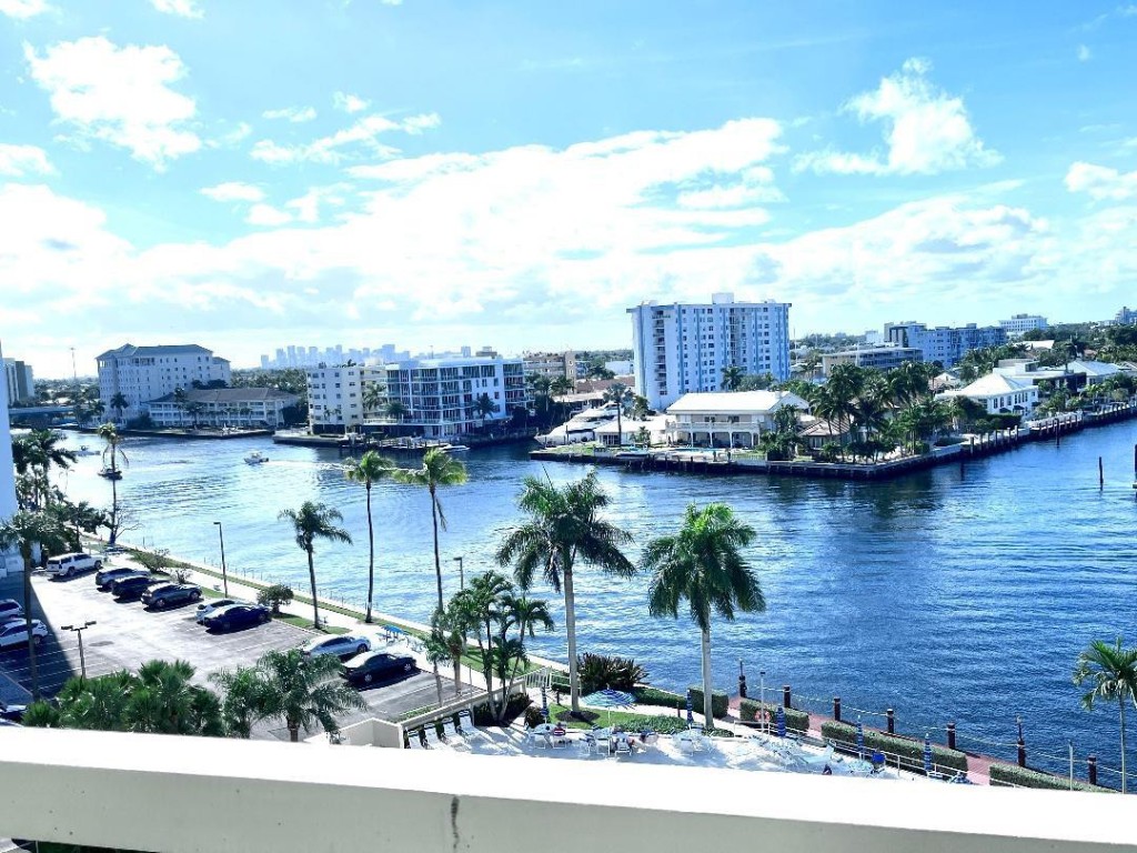 3200 NE 36th #703 Fort Lauderdale, FL 33308