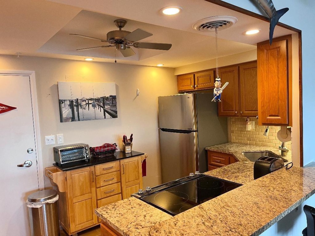 3200 NE 36th #703 Fort Lauderdale, FL 33308