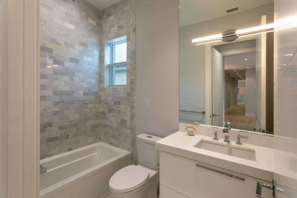 3129 NE 31st Lighthouse Point, FL 33064