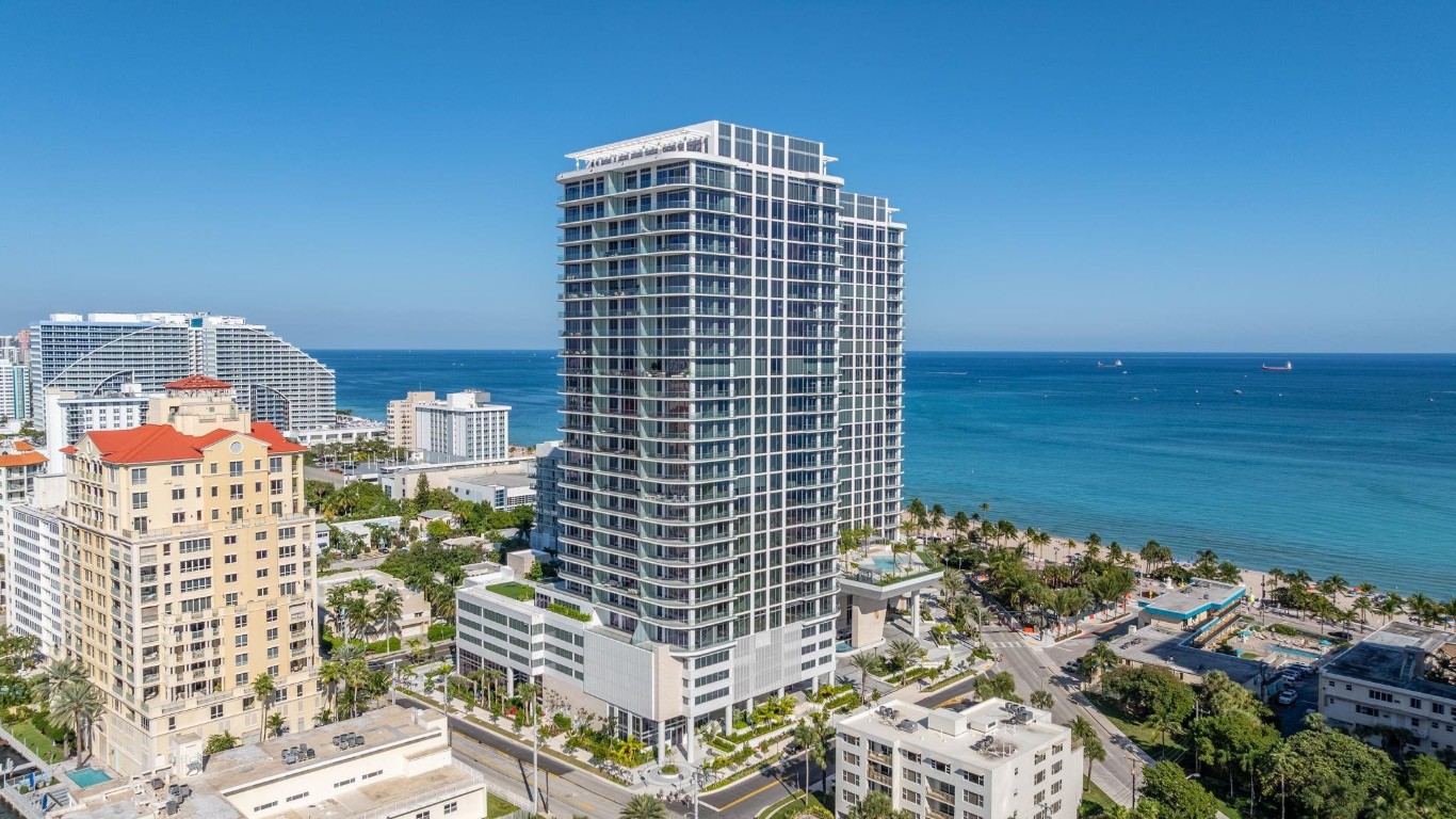 153 N Seabreeze #2505 Fort Lauderdale, FL 33304