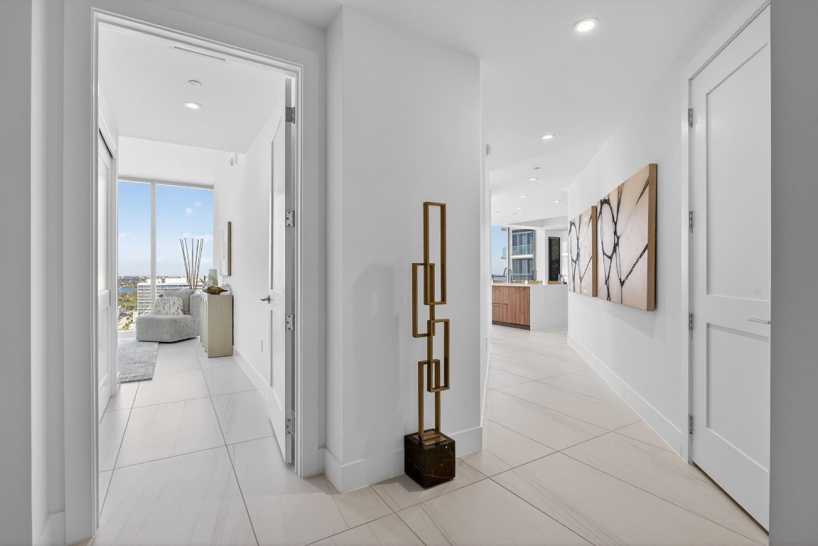 153 N Seabreeze #2505 Fort Lauderdale, FL 33304