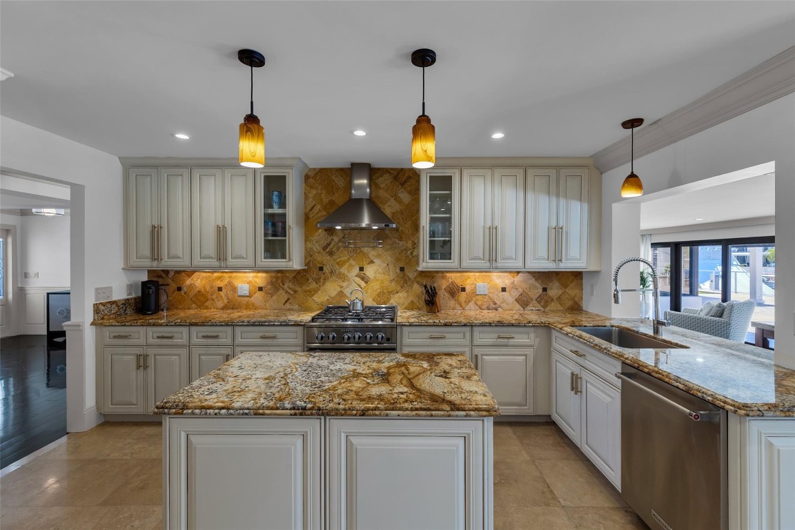 633 4th Key Fort Lauderdale, FL 33304