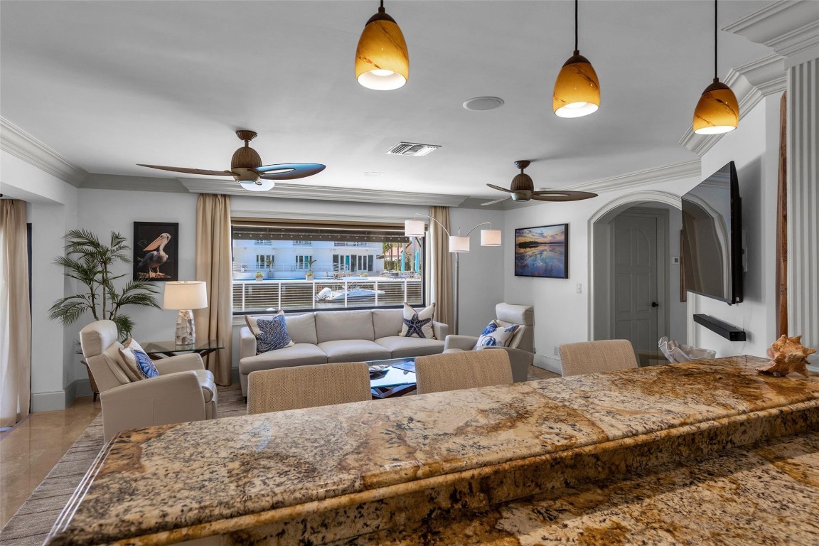 633 4th Key Fort Lauderdale, FL 33304