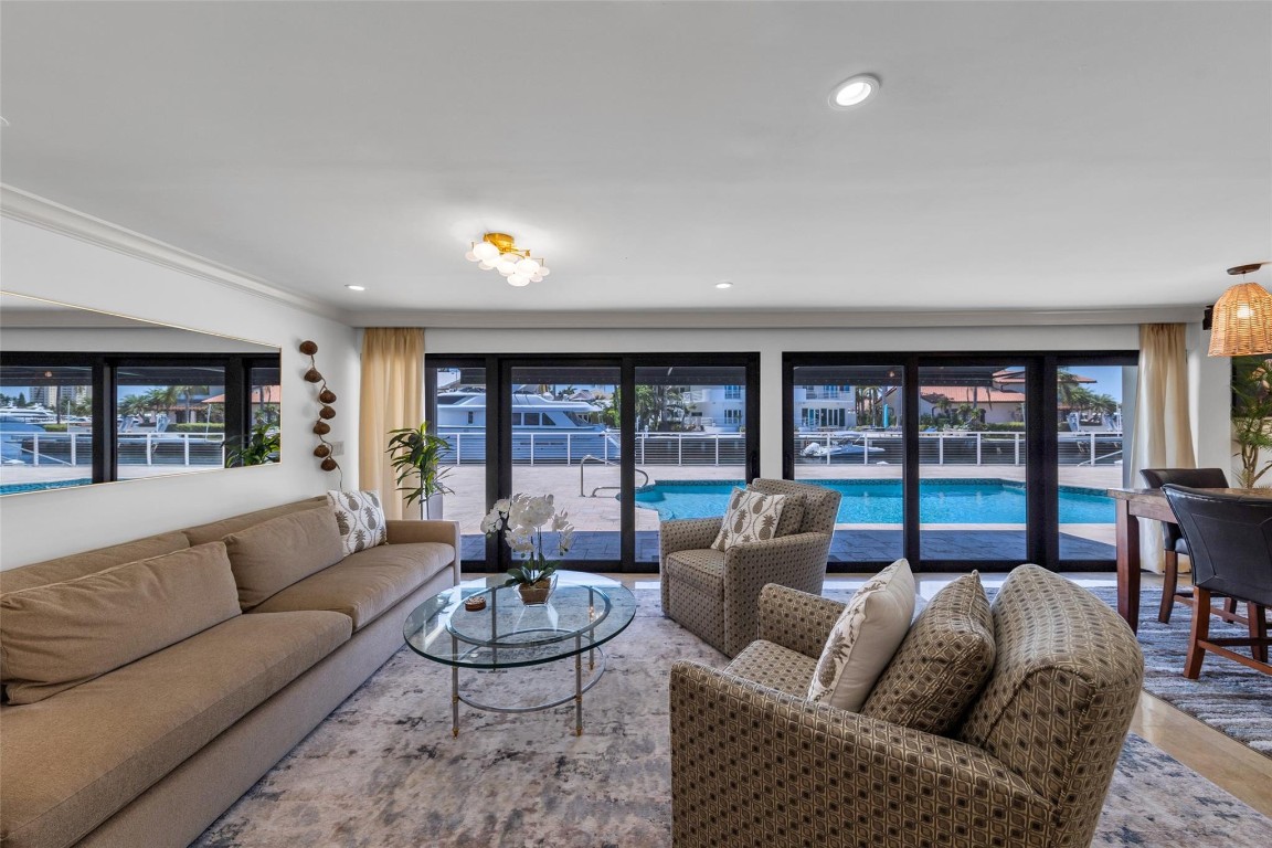 633 4th Key Fort Lauderdale, FL 33304