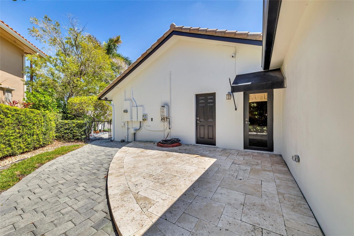 633 4th Key Fort Lauderdale, FL 33304