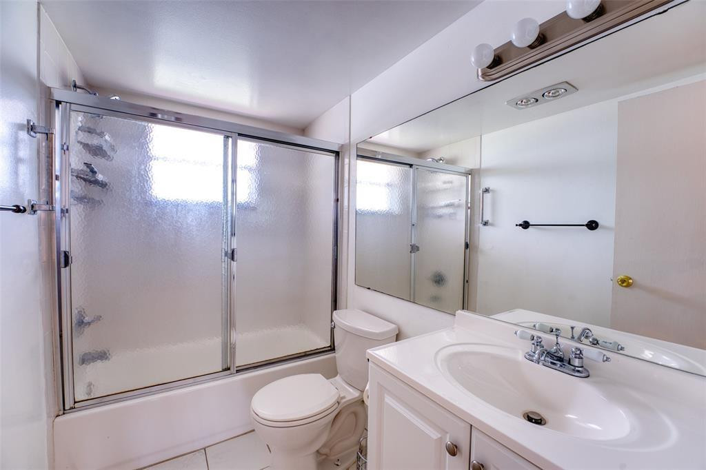 4700 Washington #105 Hollywood, FL 33021