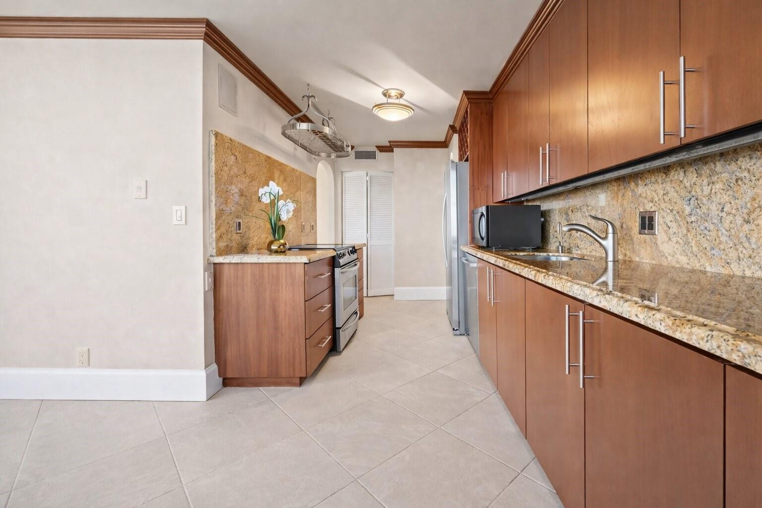 936 Intracoastal #19F Fort Lauderdale, FL 33304