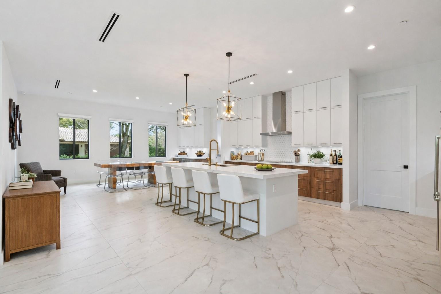 11861 NW 9th Plantation, FL 33325