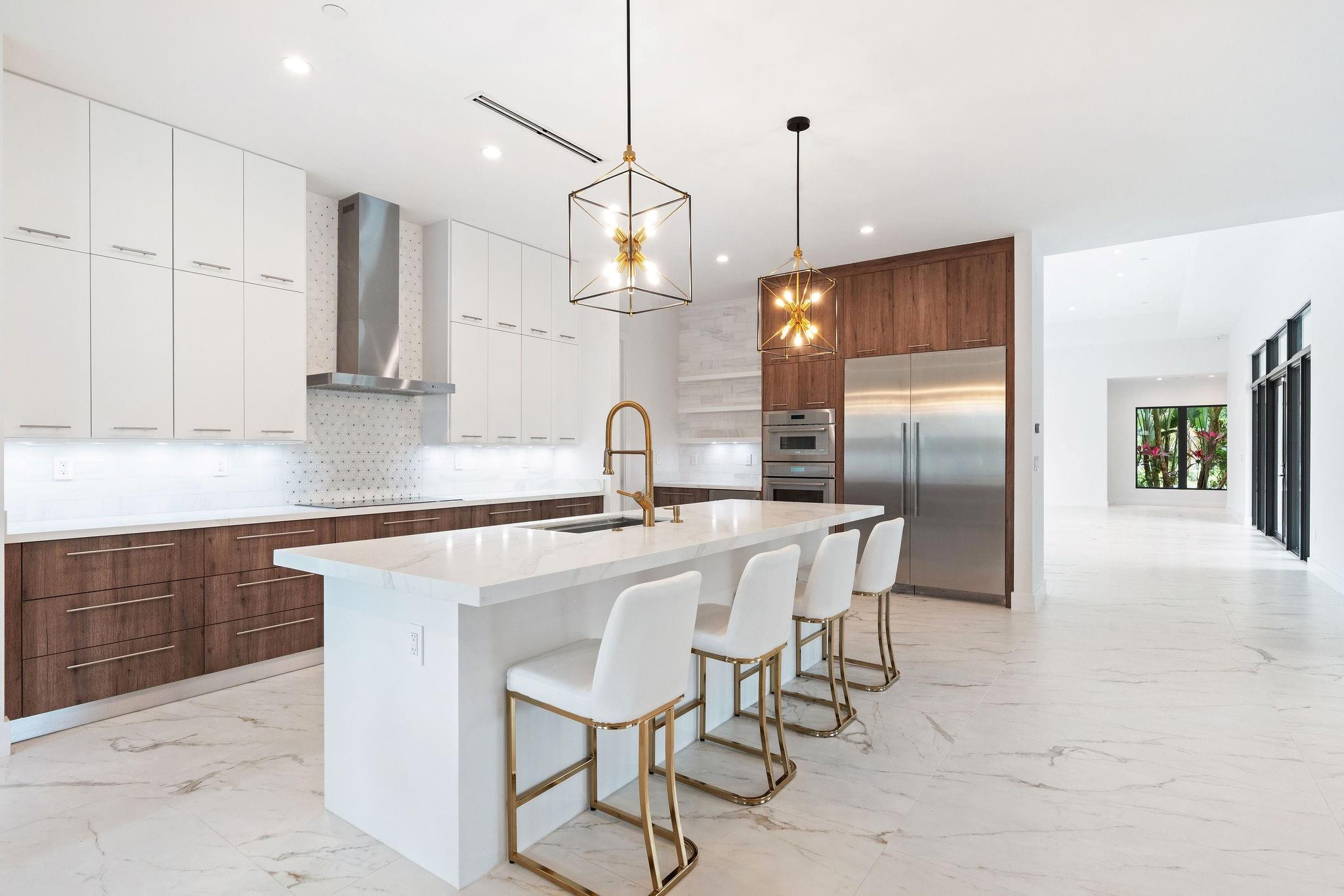 11861 NW 9th Plantation, FL 33325