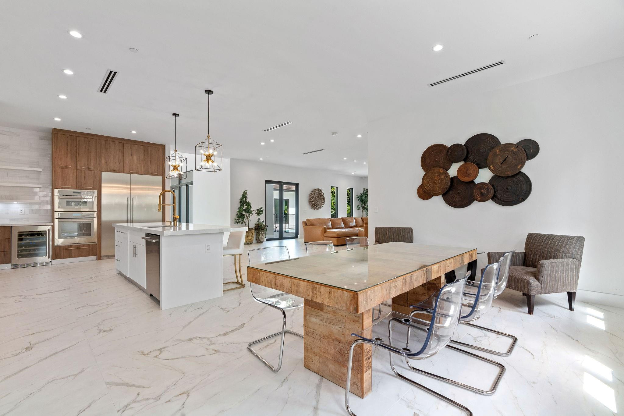 11861 NW 9th Plantation, FL 33325