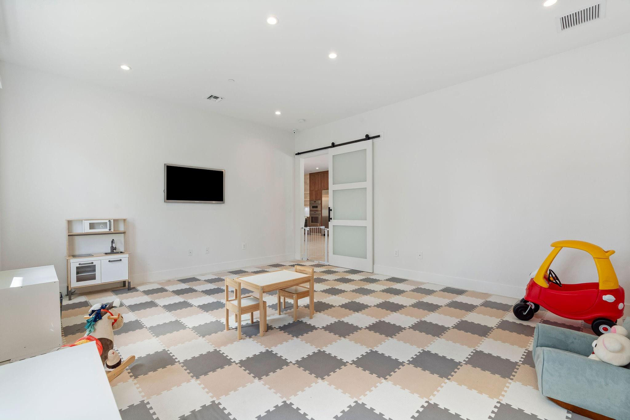 11861 NW 9th Plantation, FL 33325