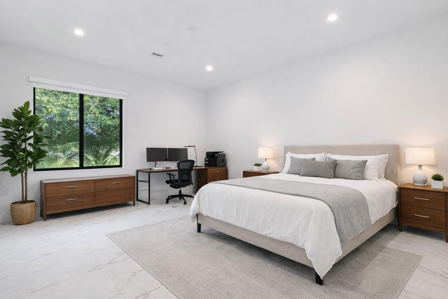 11861 NW 9th Plantation, FL 33325