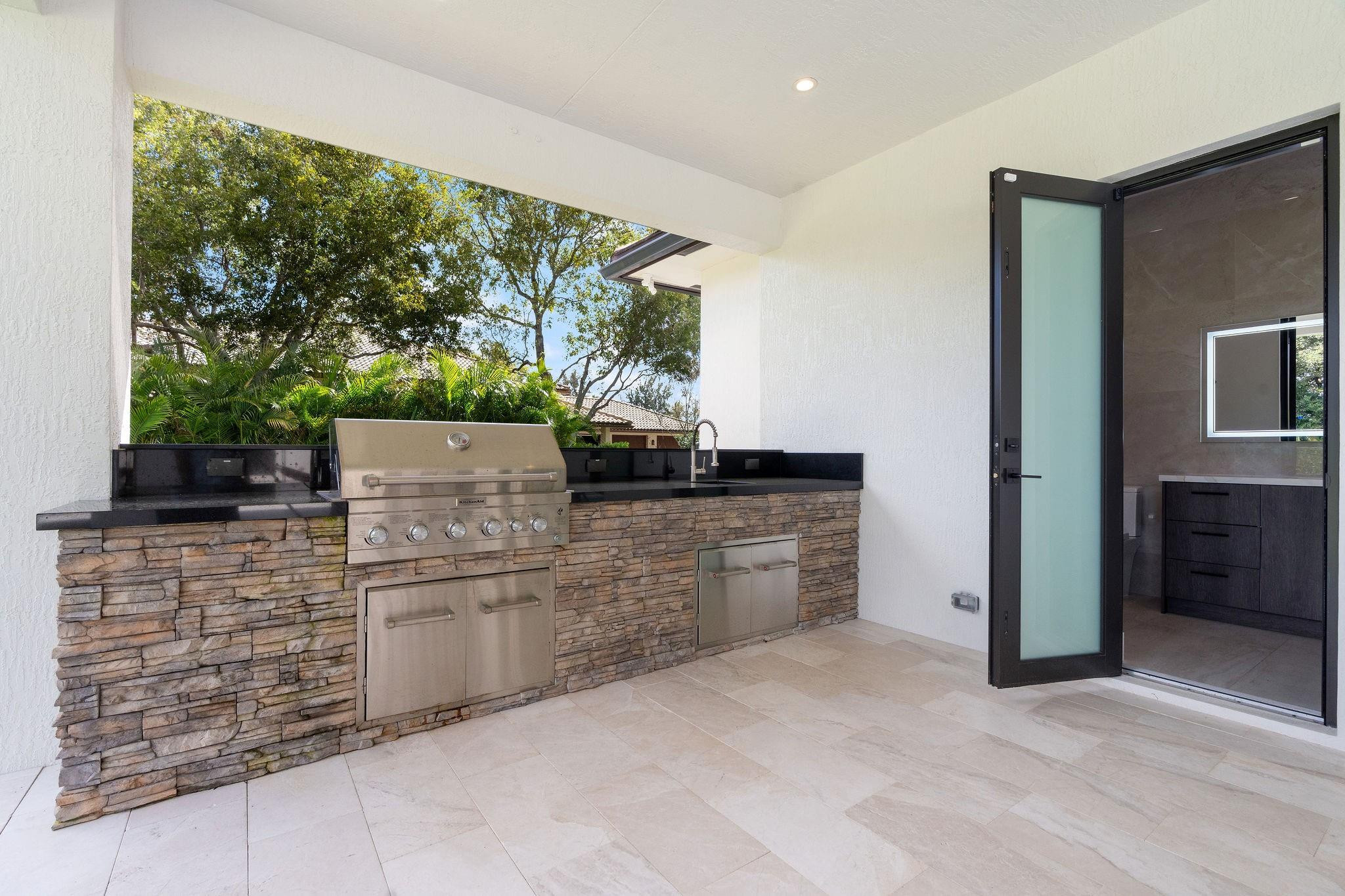 11861 NW 9th Plantation, FL 33325