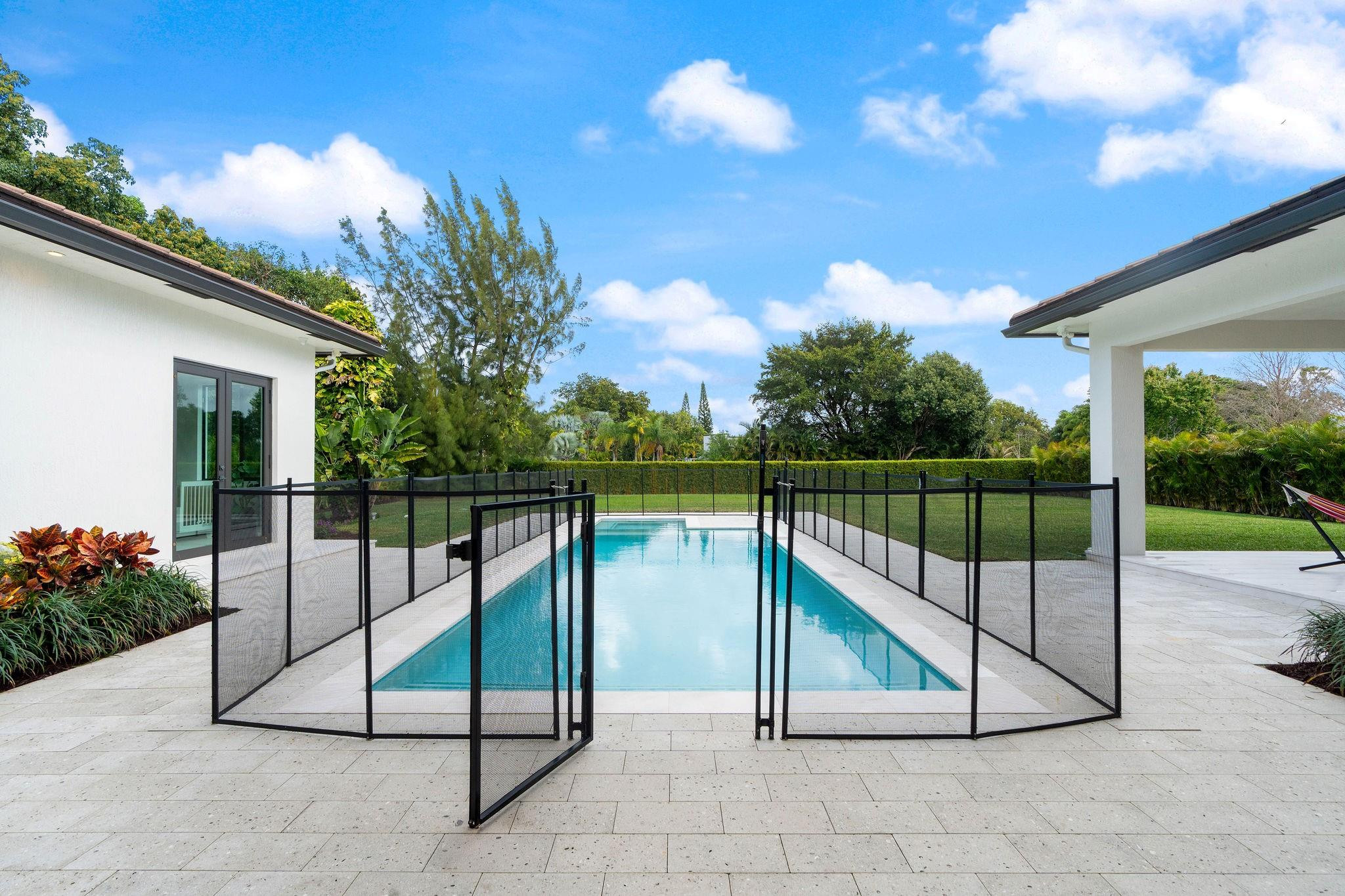 11861 NW 9th Plantation, FL 33325