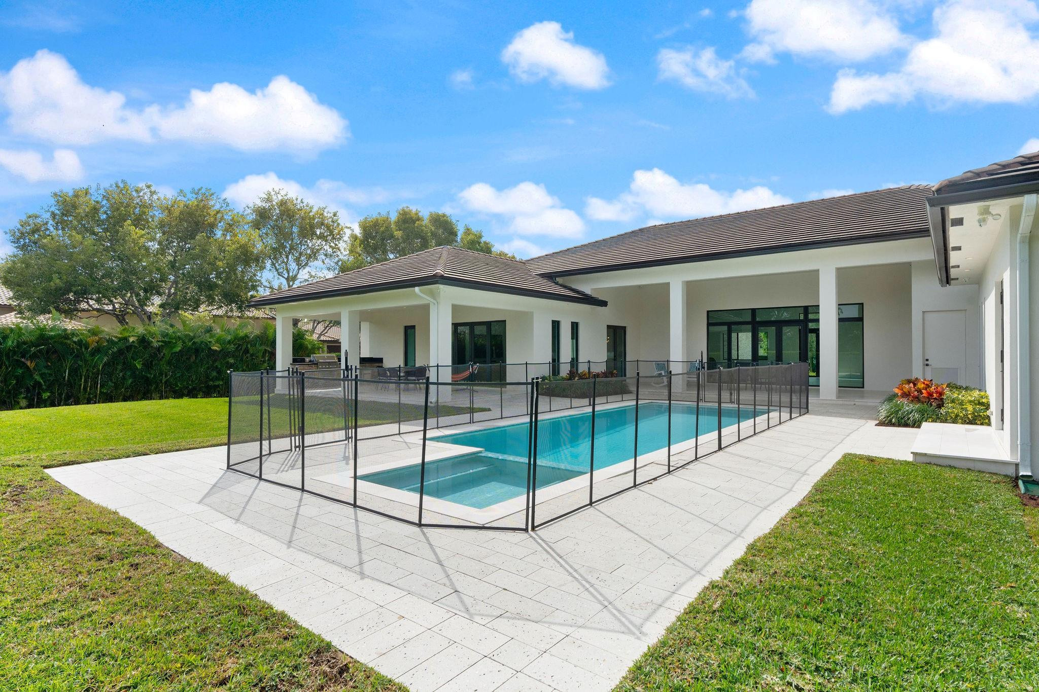 11861 NW 9th Plantation, FL 33325