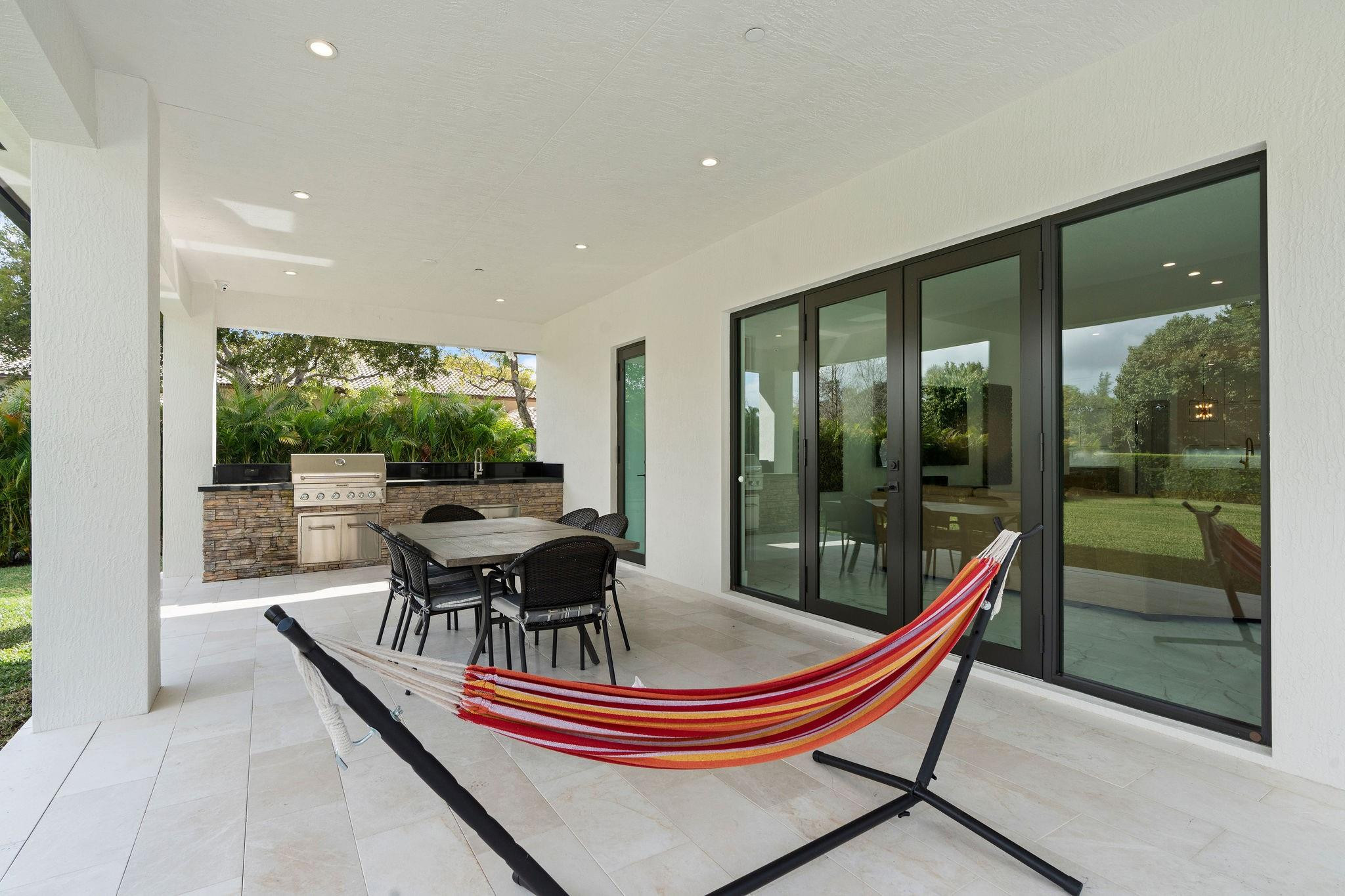 11861 NW 9th Plantation, FL 33325