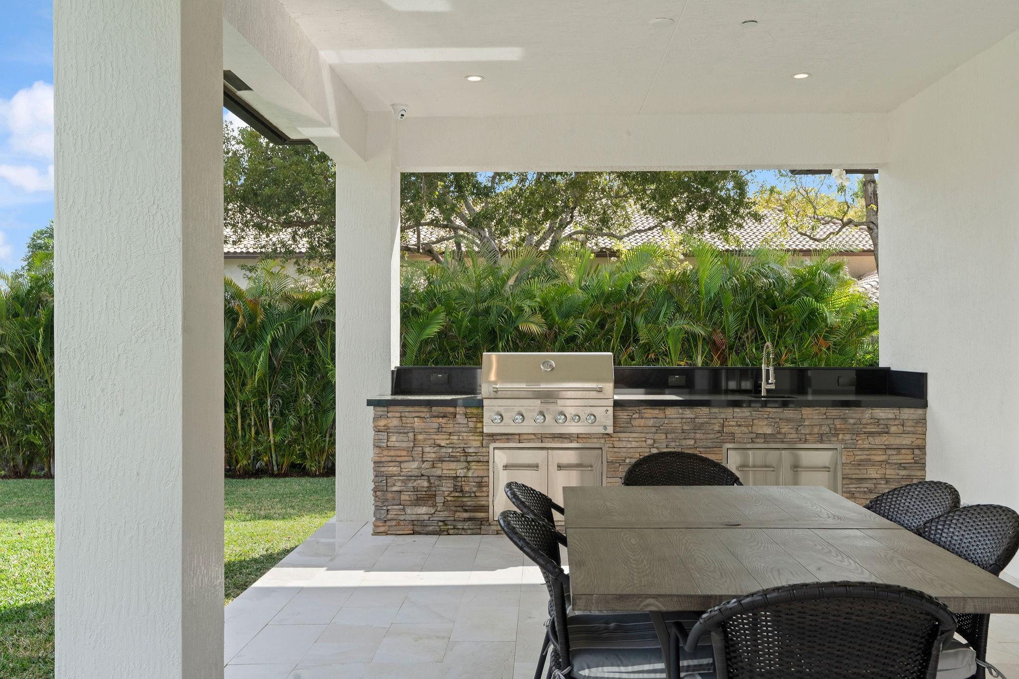 11861 NW 9th Plantation, FL 33325