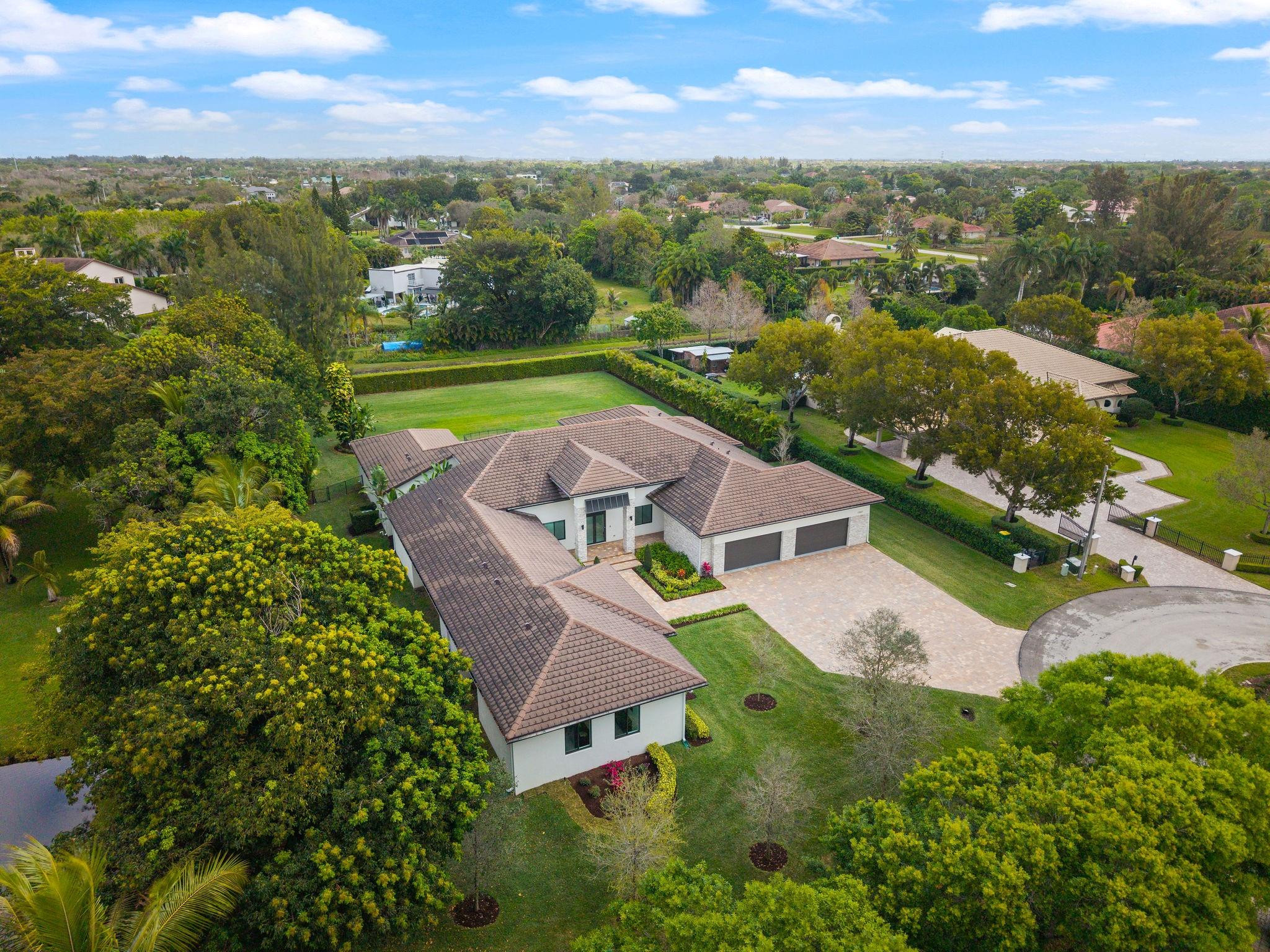 11861 NW 9th Plantation, FL 33325