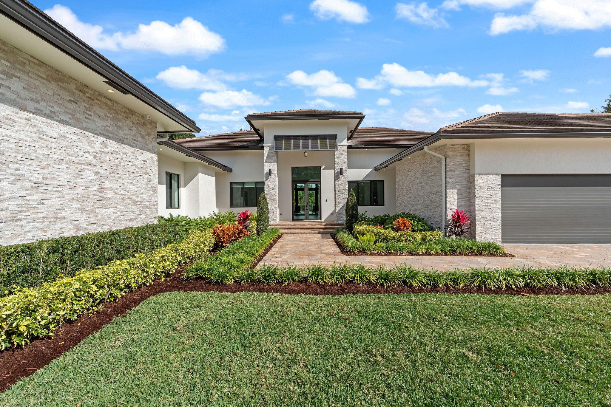 11861 NW 9th Plantation, FL 33325