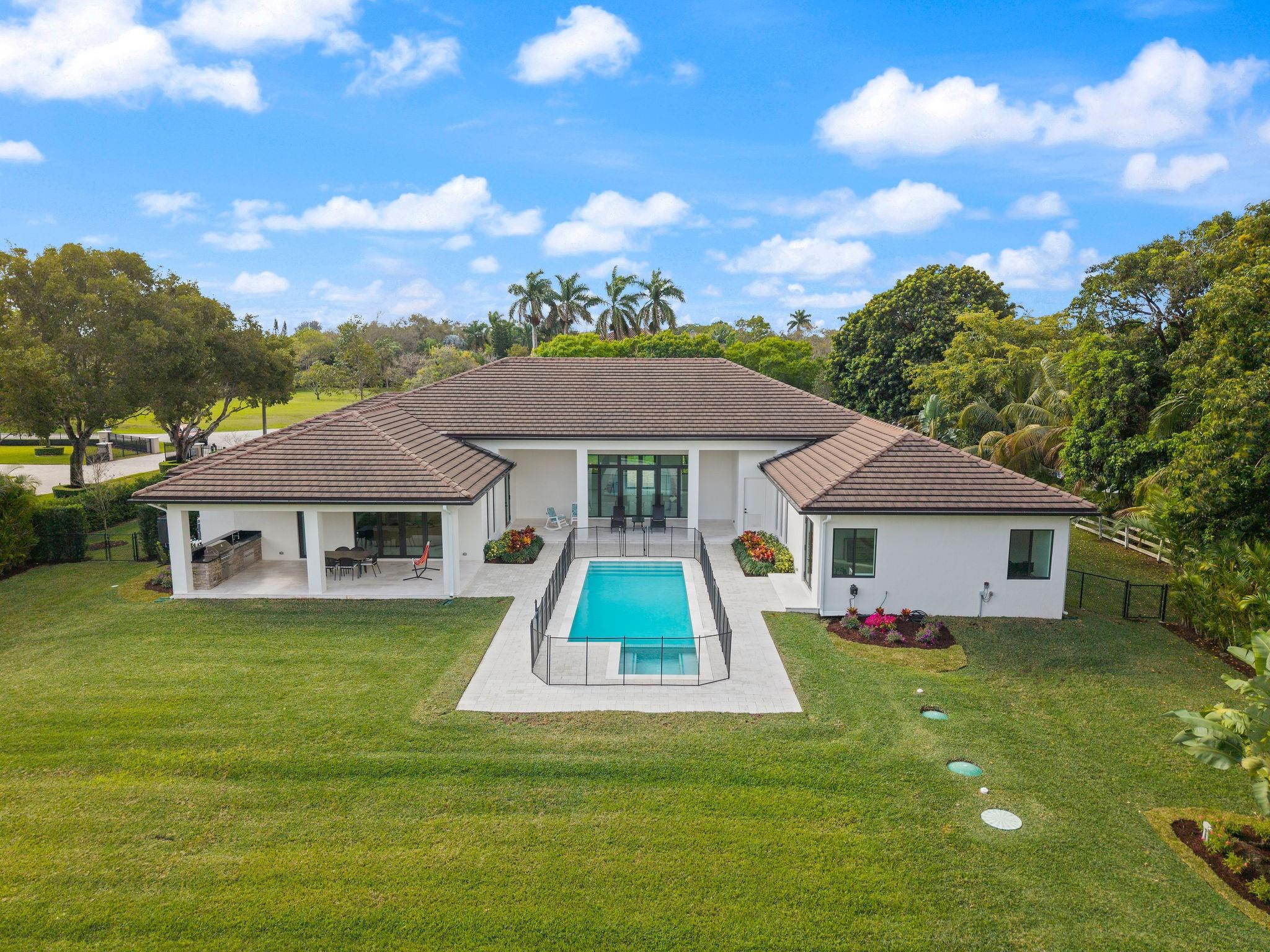 11861 NW 9th Plantation, FL 33325