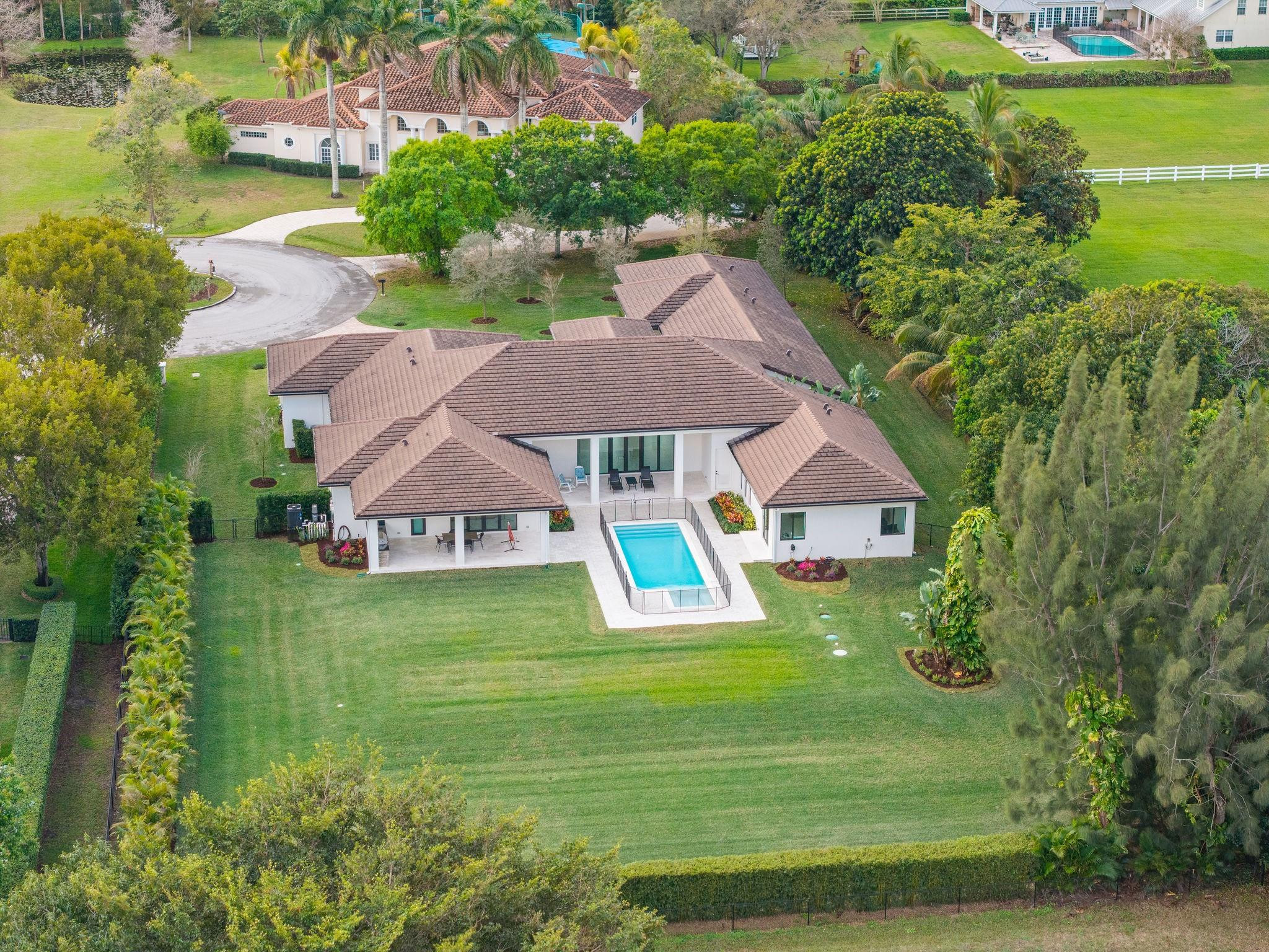 11861 NW 9th Plantation, FL 33325