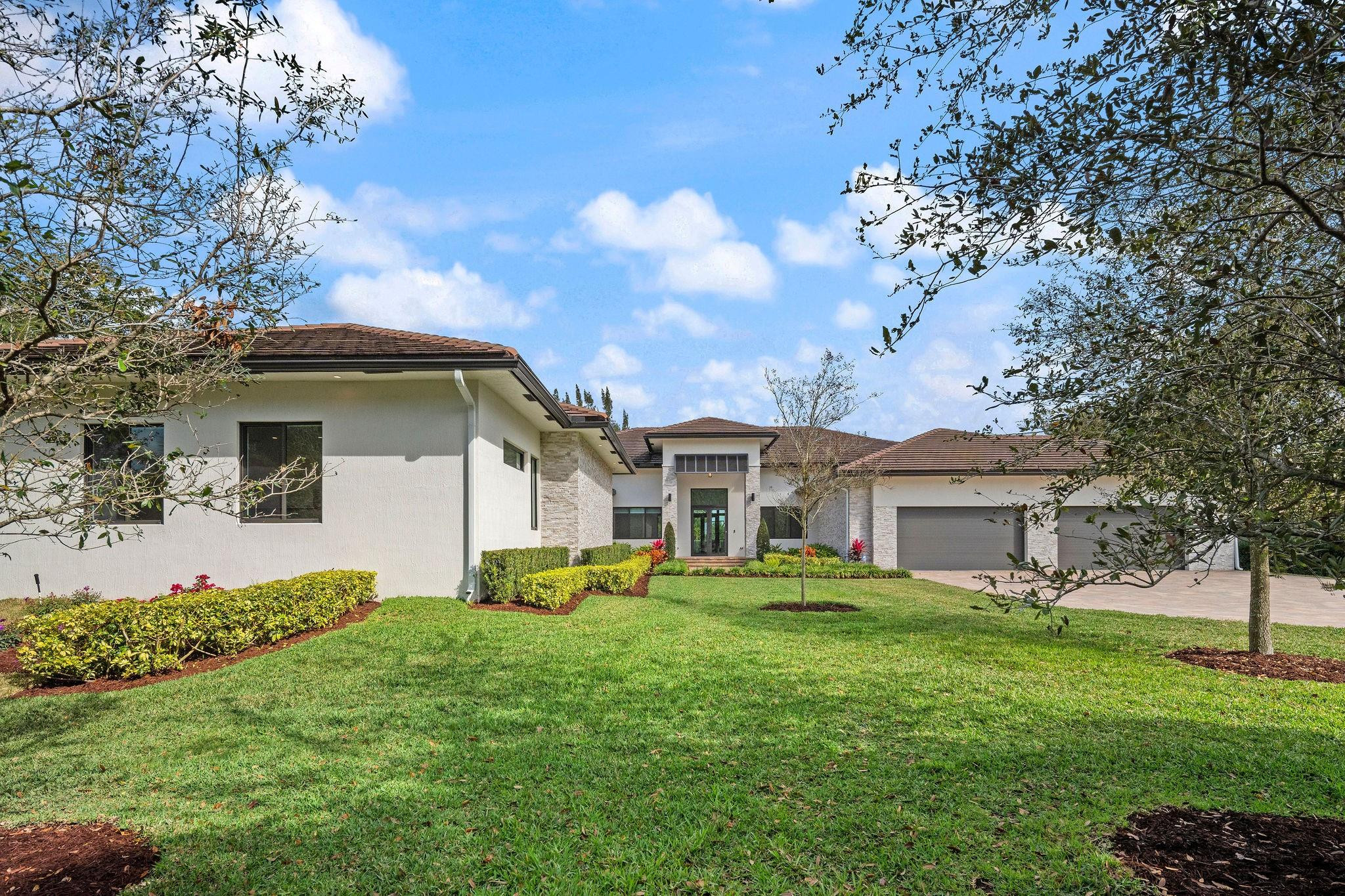 11861 NW 9th Plantation, FL 33325