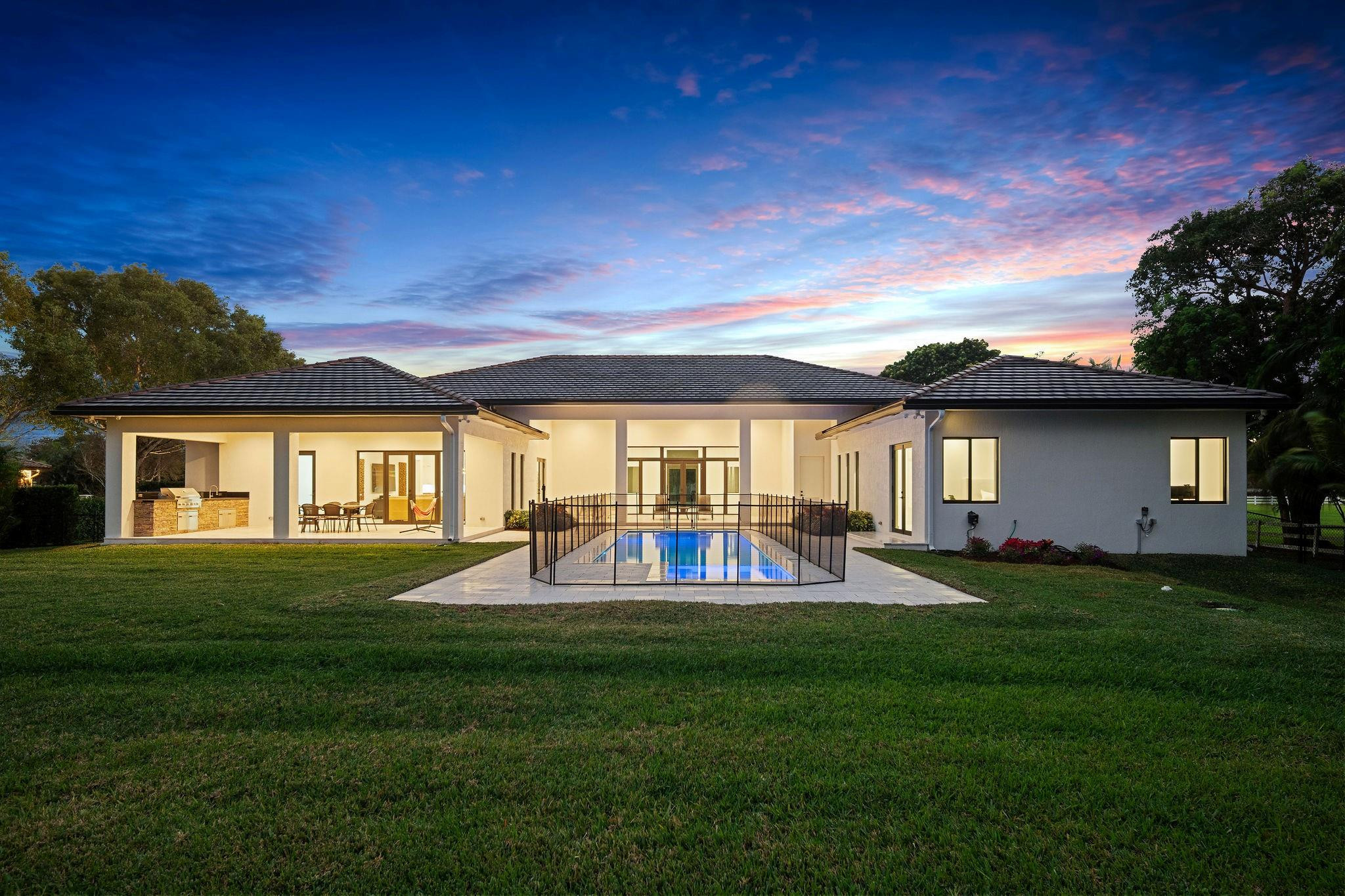 11861 NW 9th Plantation, FL 33325