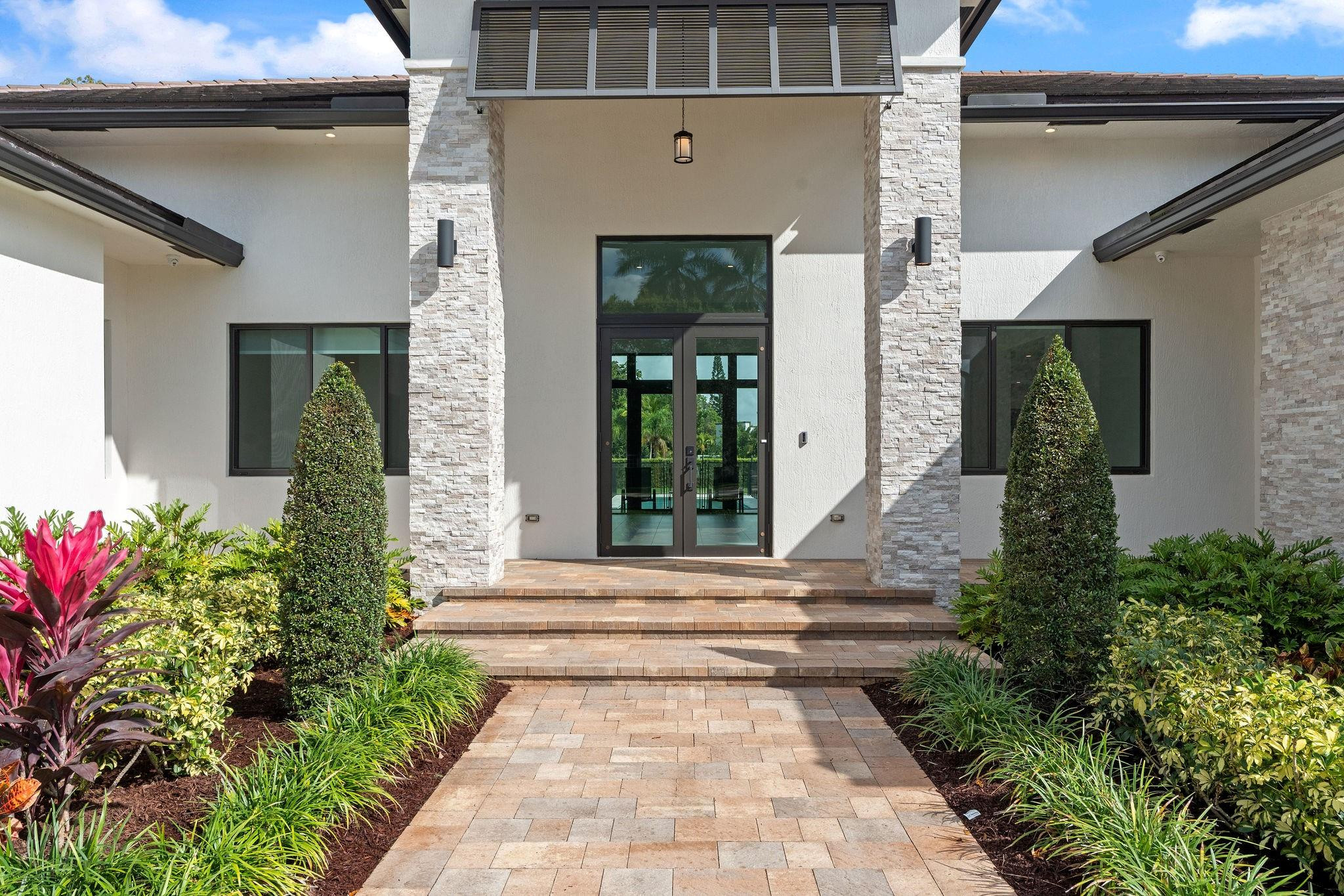 11861 NW 9th Plantation, FL 33325