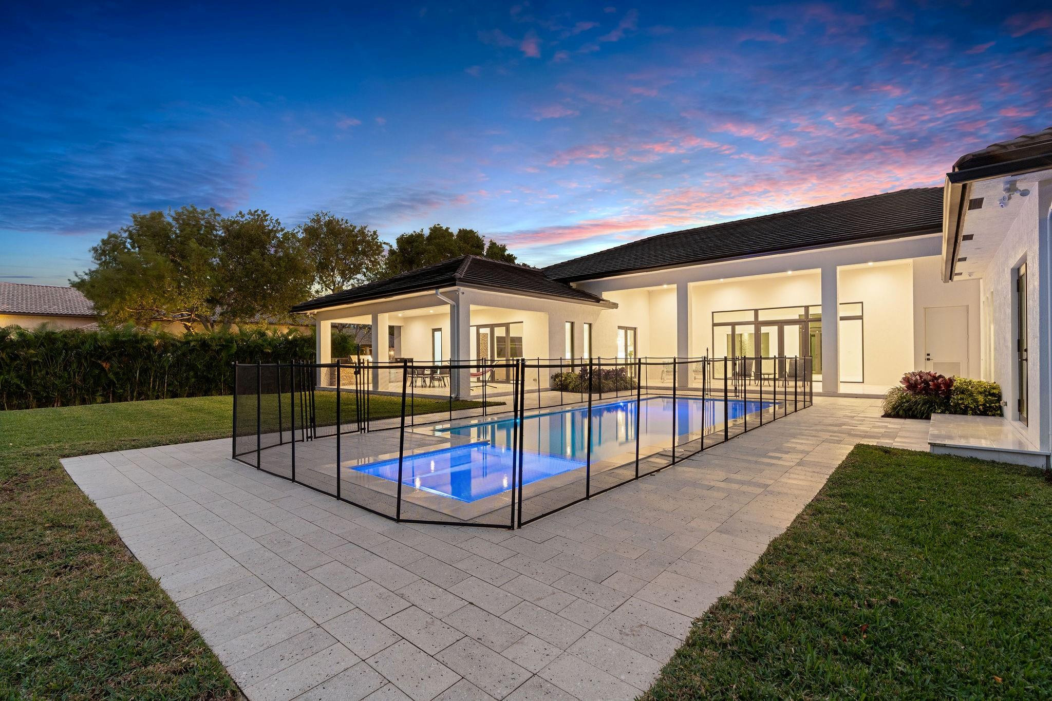 11861 NW 9th Plantation, FL 33325