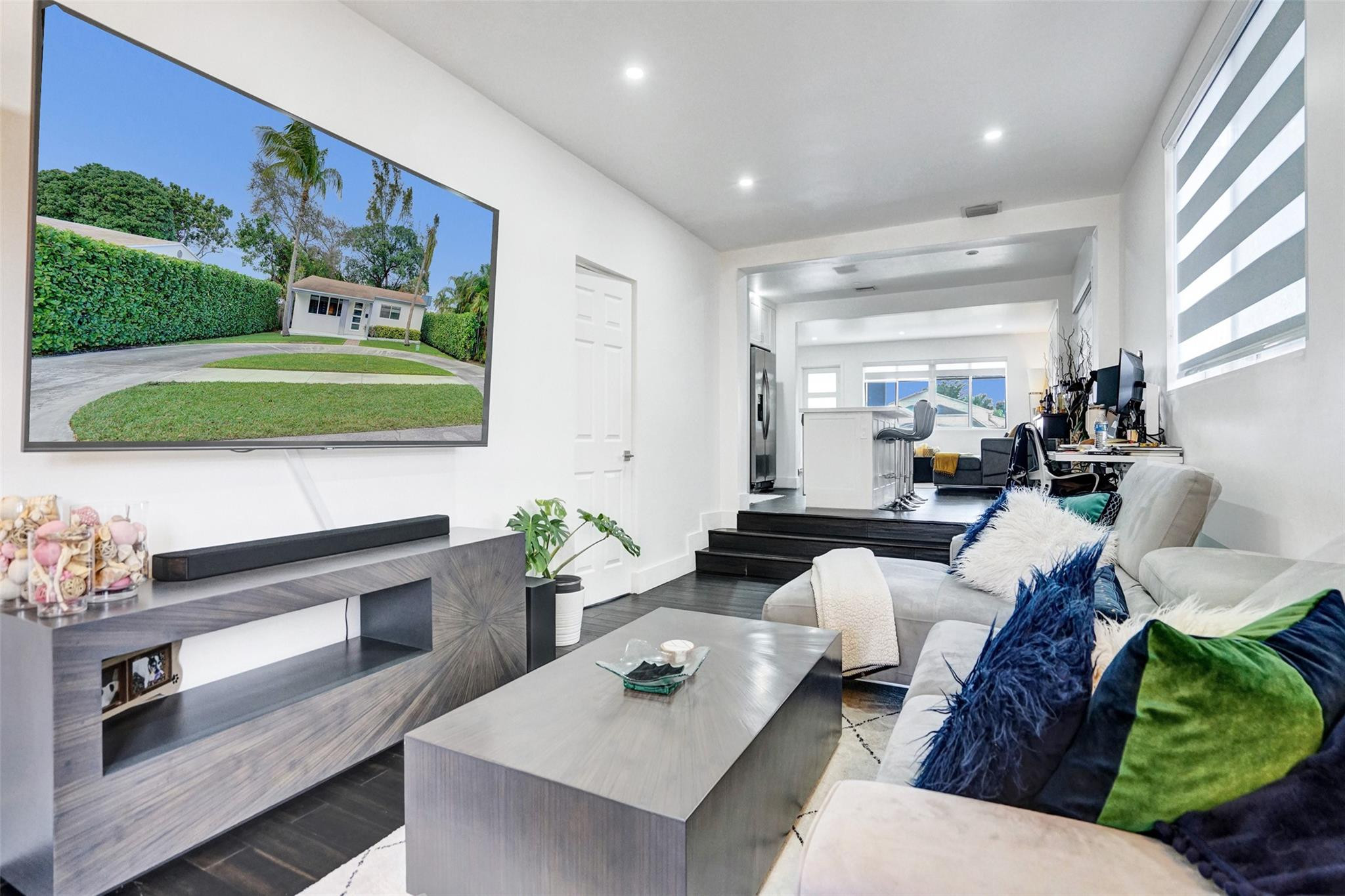 Undisclosed Address Hollywood, FL 33020