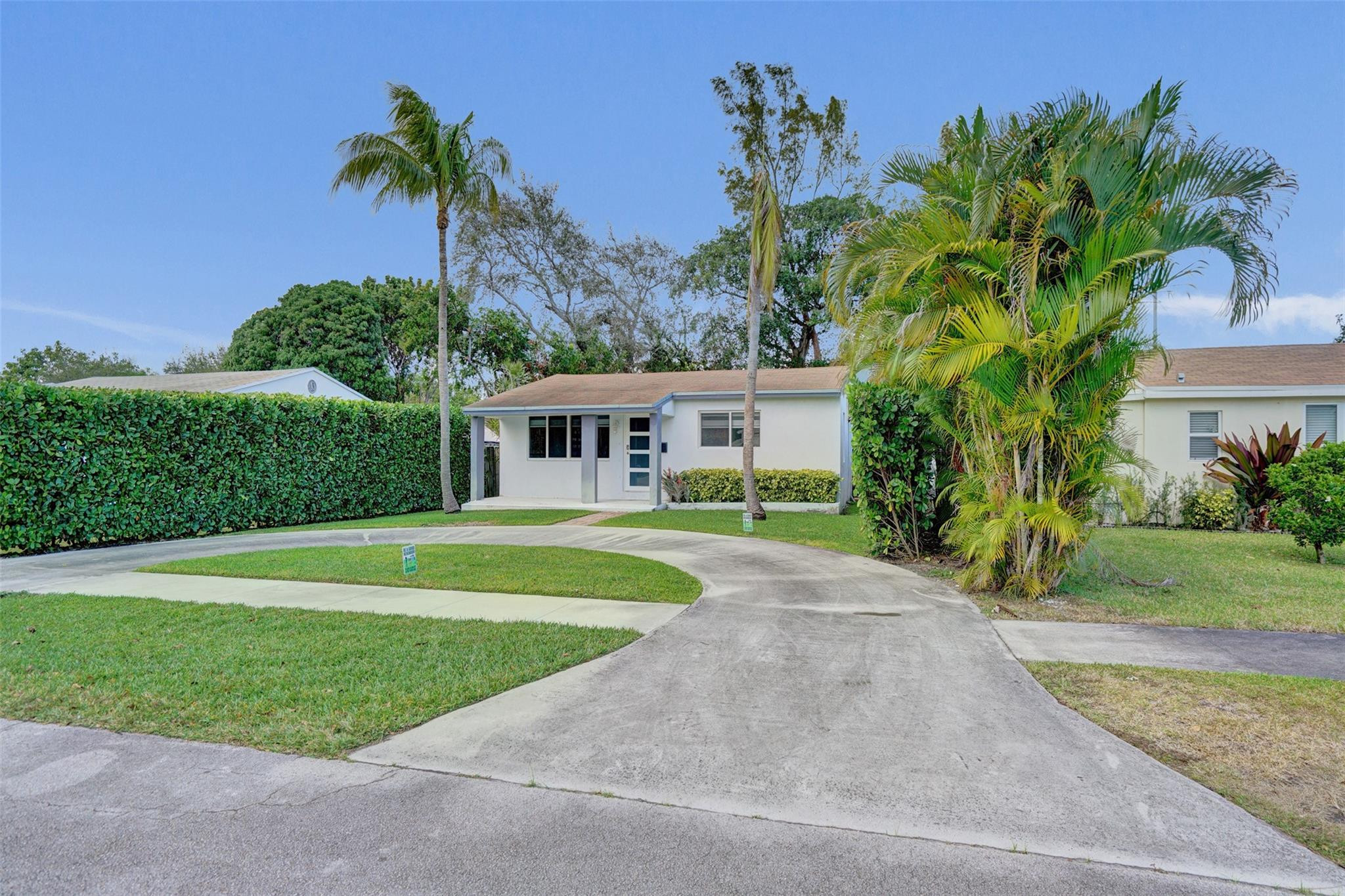 Undisclosed Address Hollywood, FL 33020