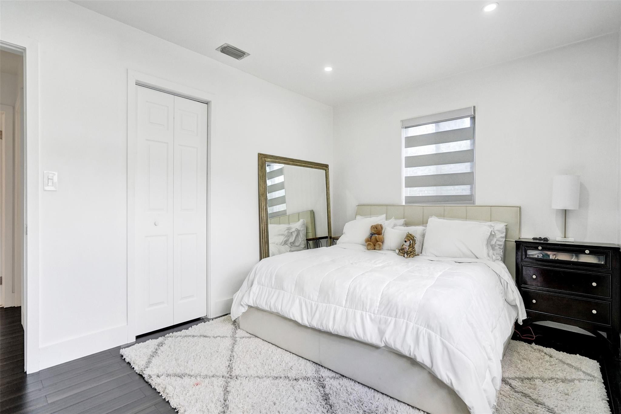 Undisclosed Address Hollywood, FL 33020