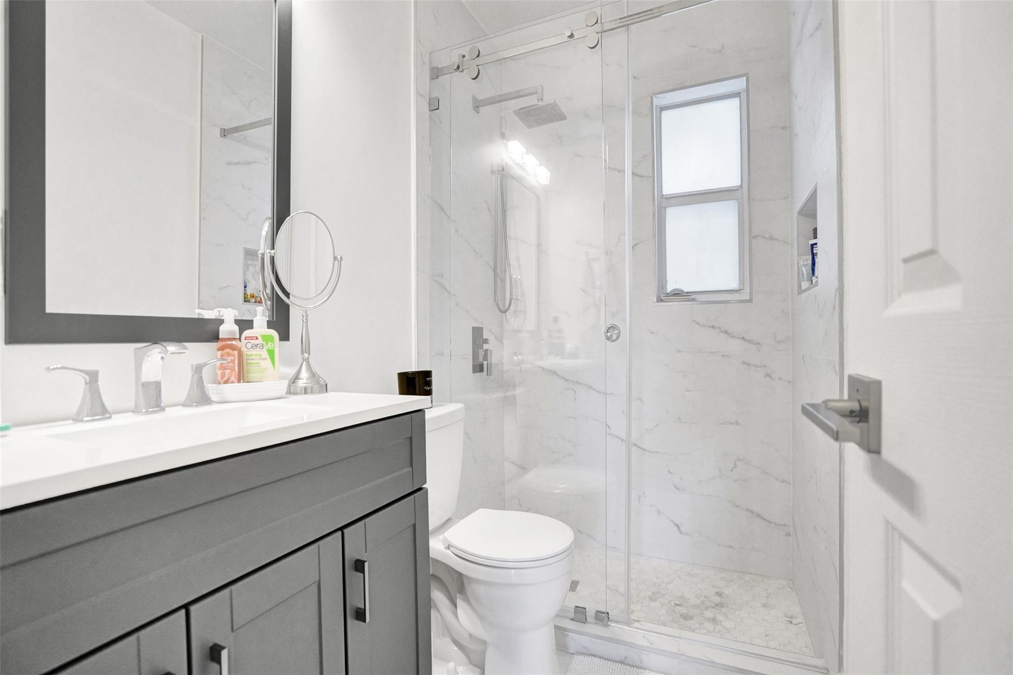 Undisclosed Address Hollywood, FL 33020