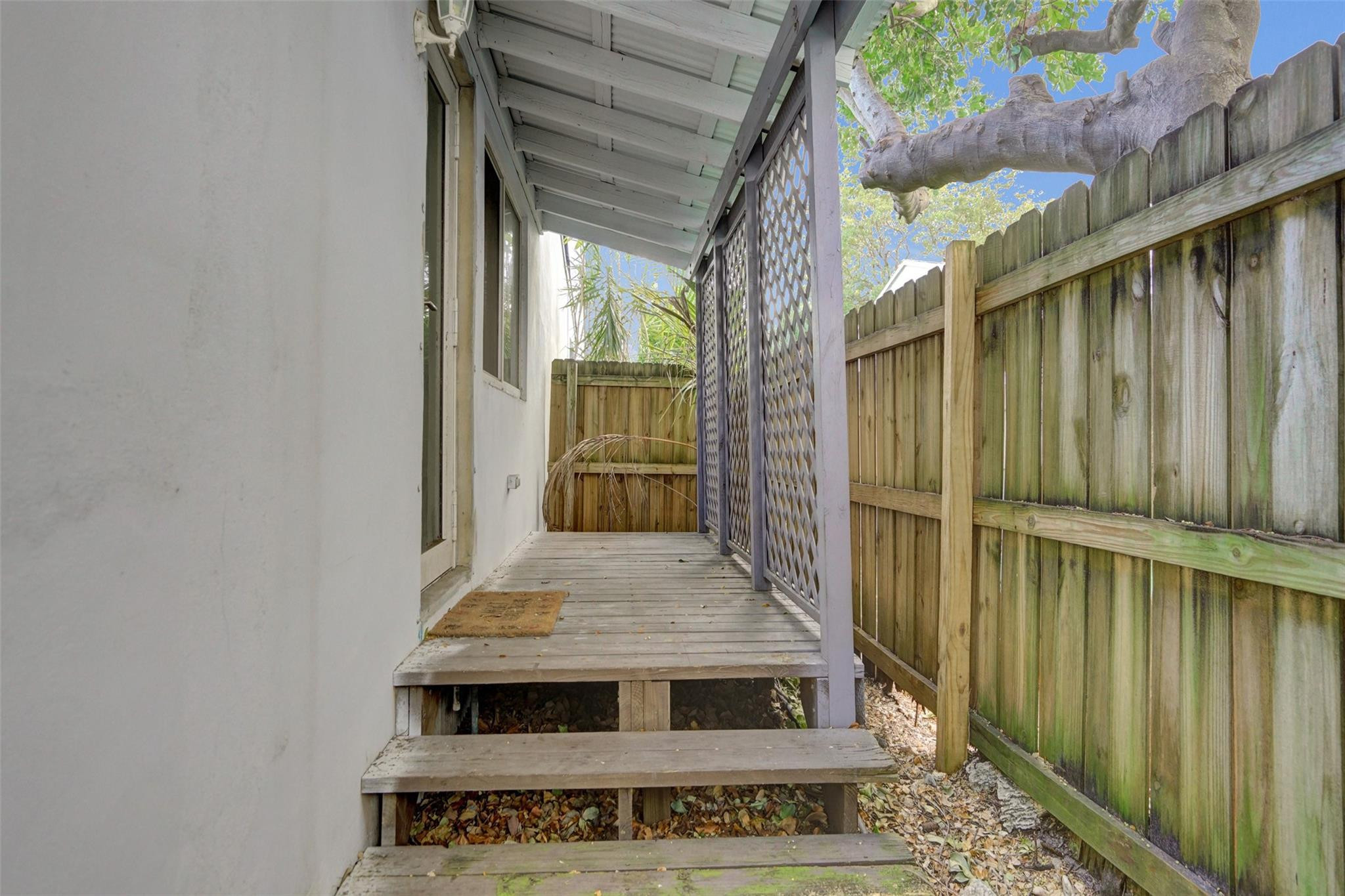 Undisclosed Address Hollywood, FL 33020