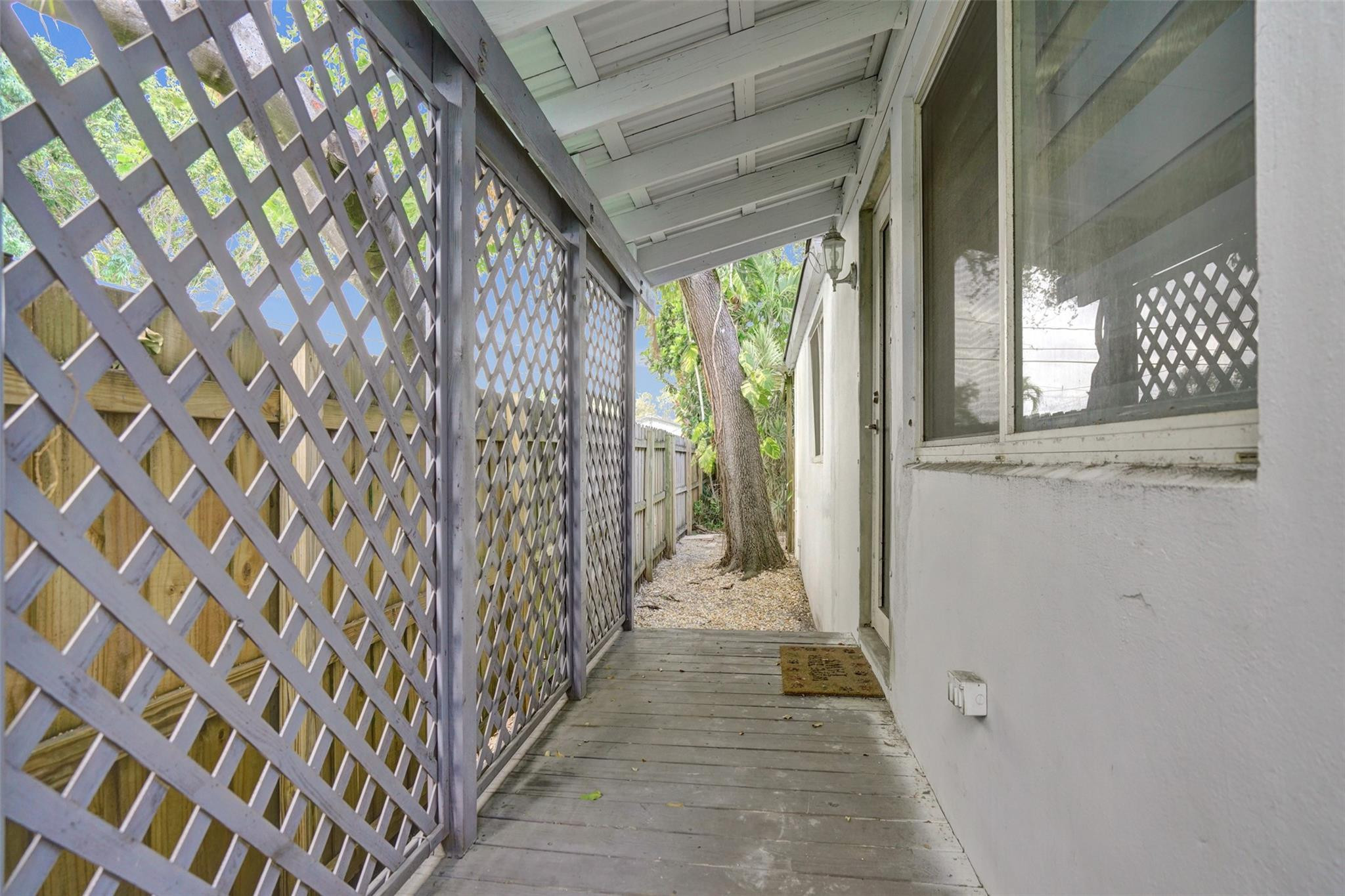 Undisclosed Address Hollywood, FL 33020