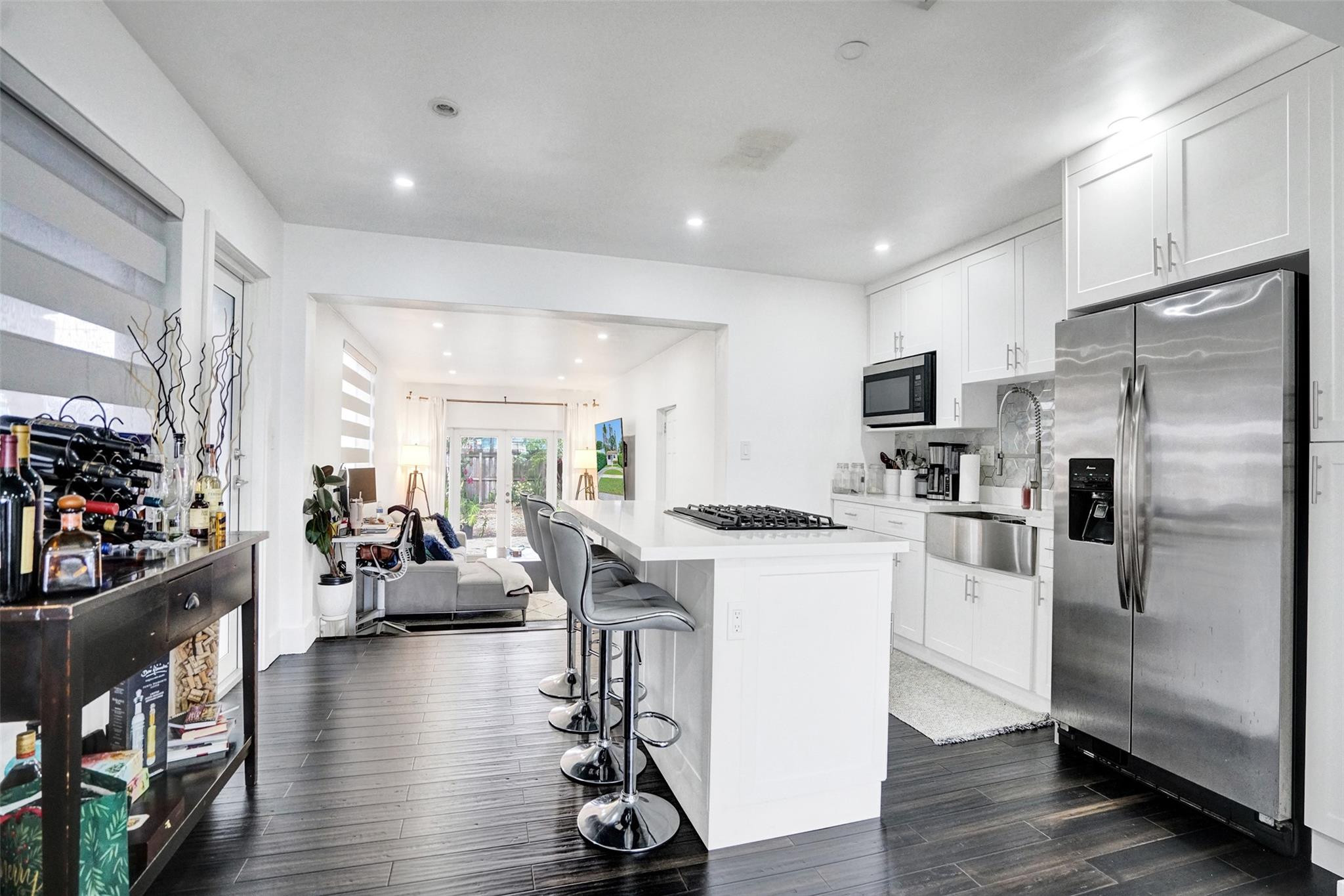 Undisclosed Address Hollywood, FL 33020