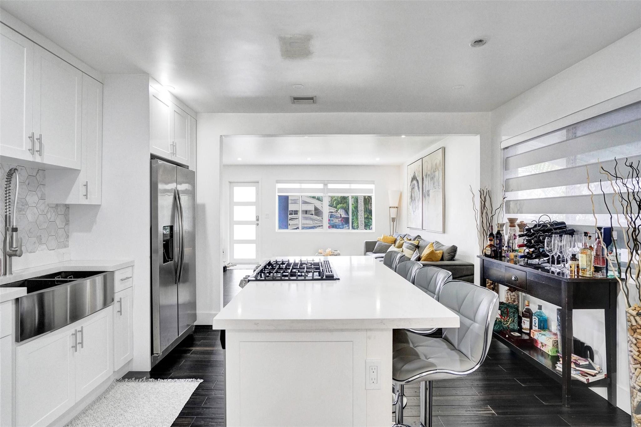 Undisclosed Address Hollywood, FL 33020