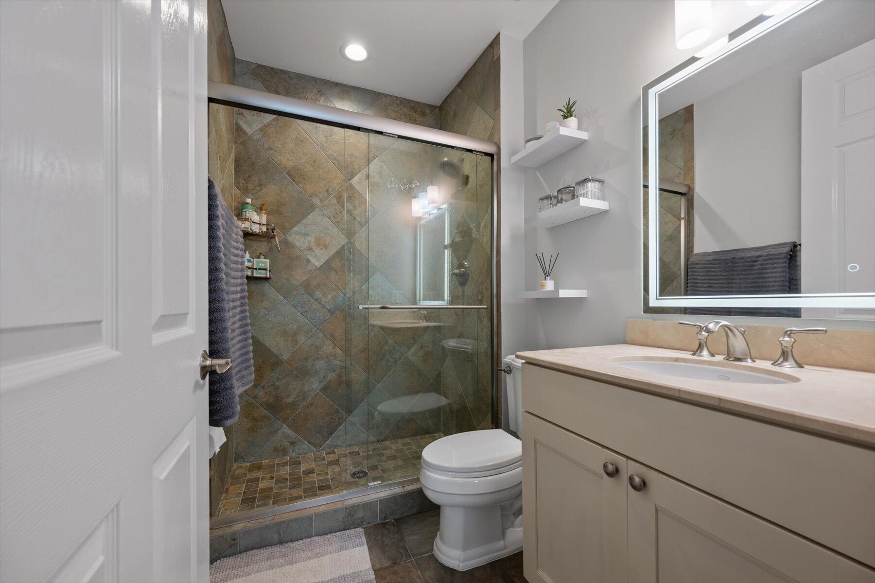 218 Mariner Ct,North Palm Beach, FL 33408