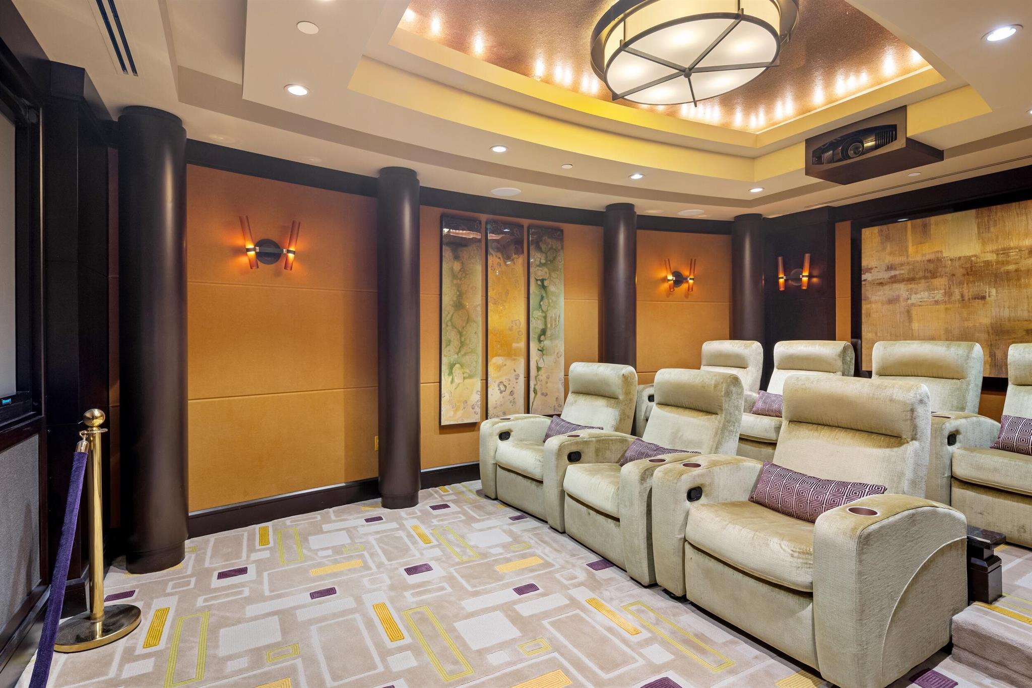 image Luxuria63
