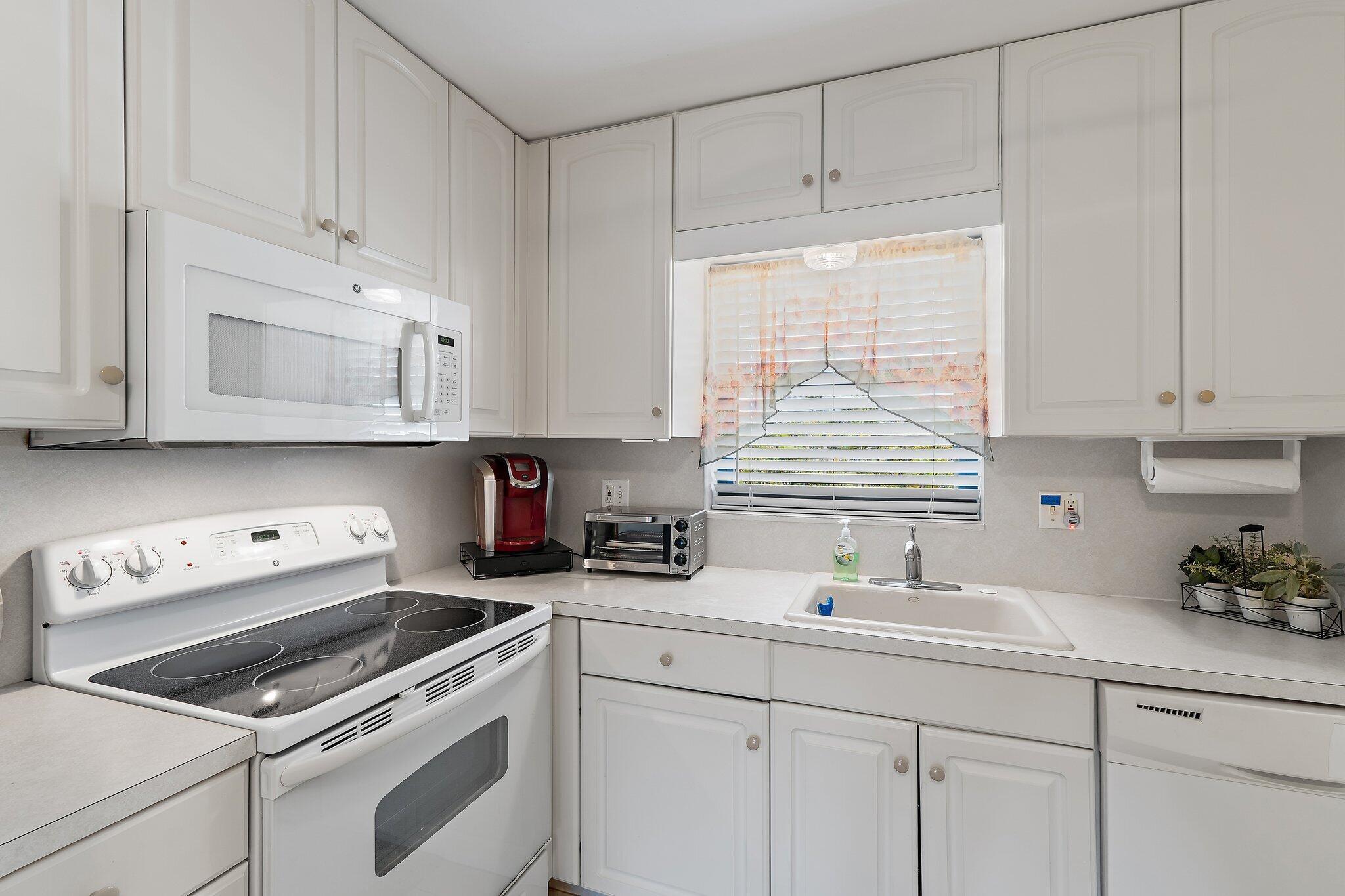 755 Saturn St #I 206 Jupiter, FL 33477