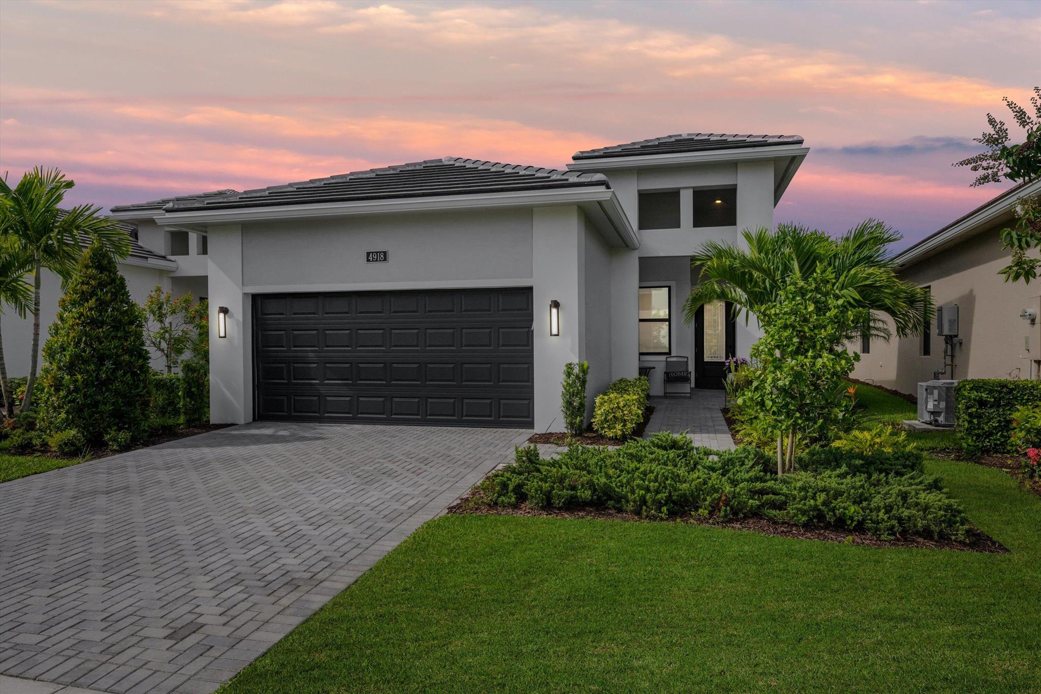 4918 Saint Armands Way