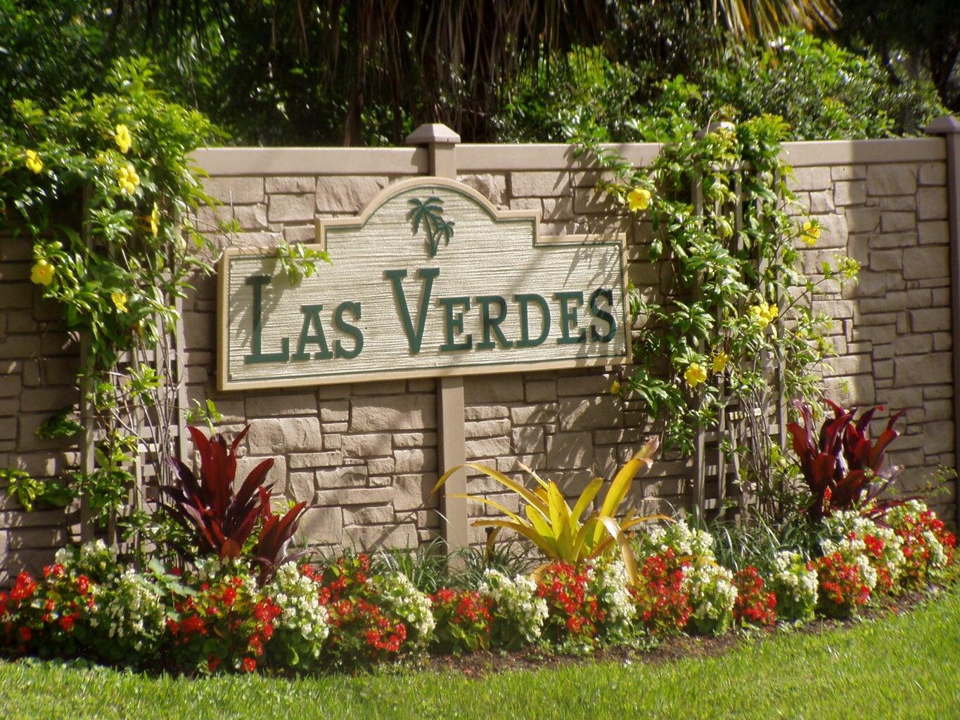 5220 Las Verdes Cir #321
