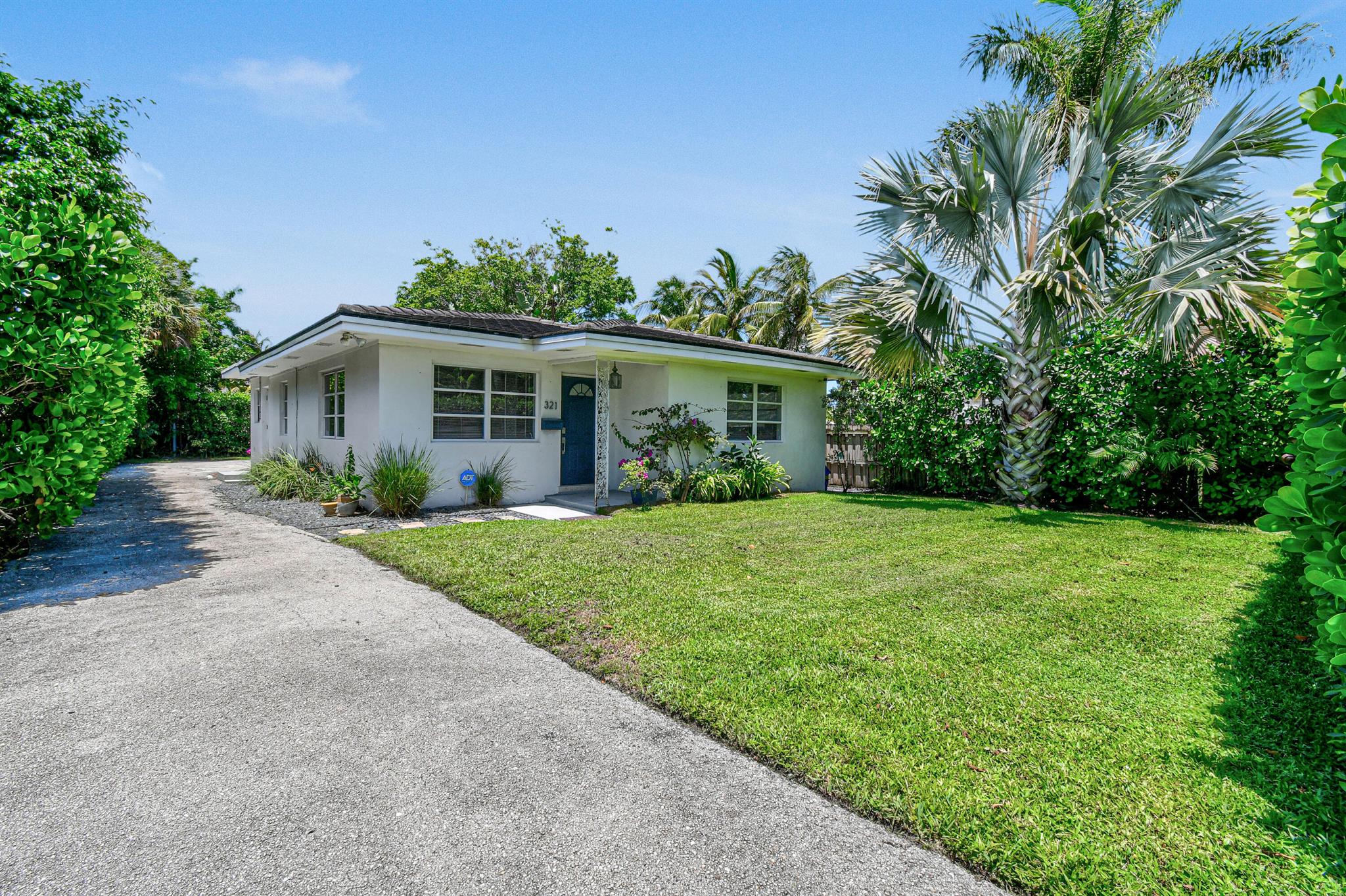 321 E Lakewood Rd
