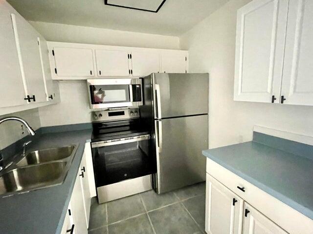 226 Canturbury #J