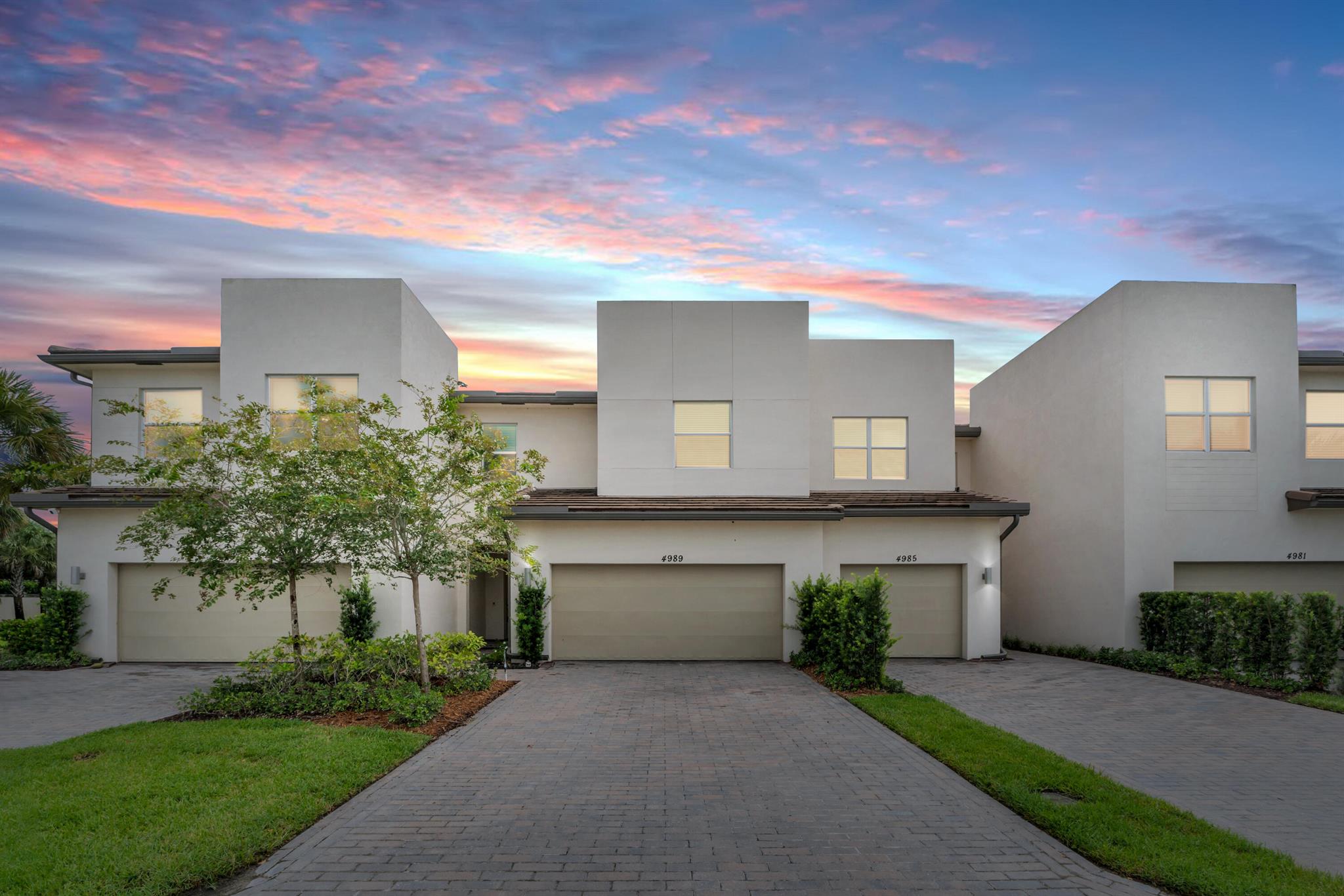 4989 Navali Dr