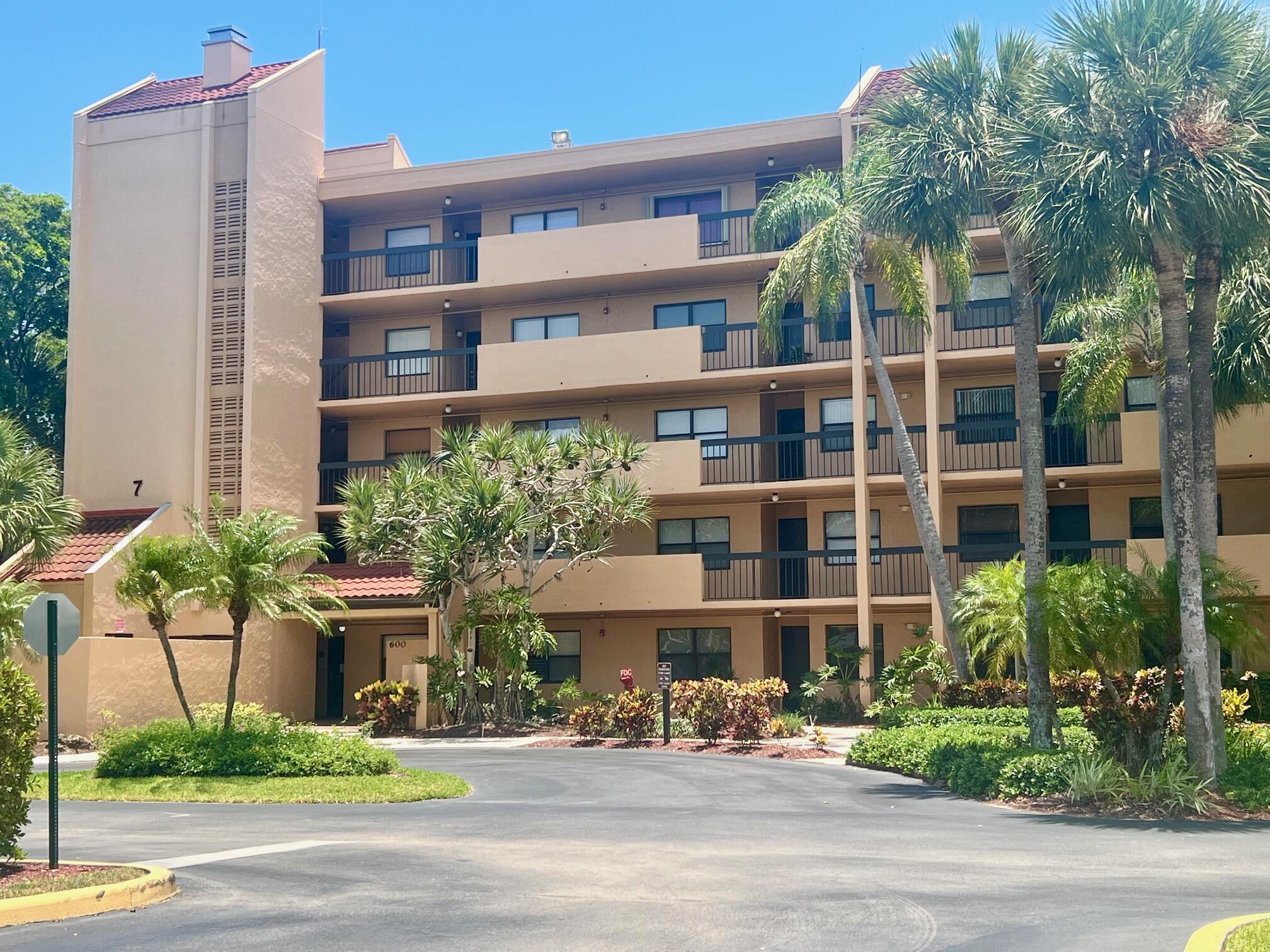 600 Egret Cir #7101