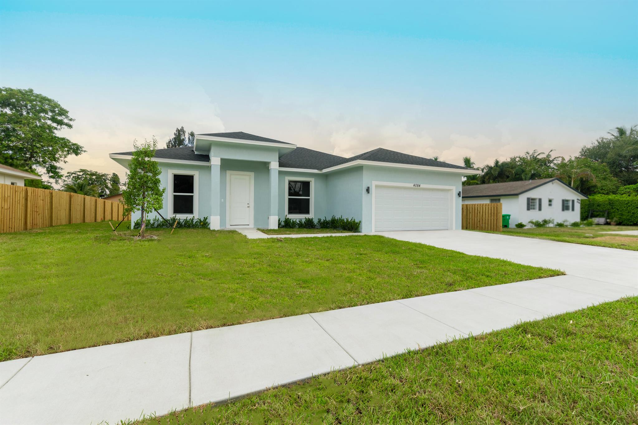 4084 Linda Ln