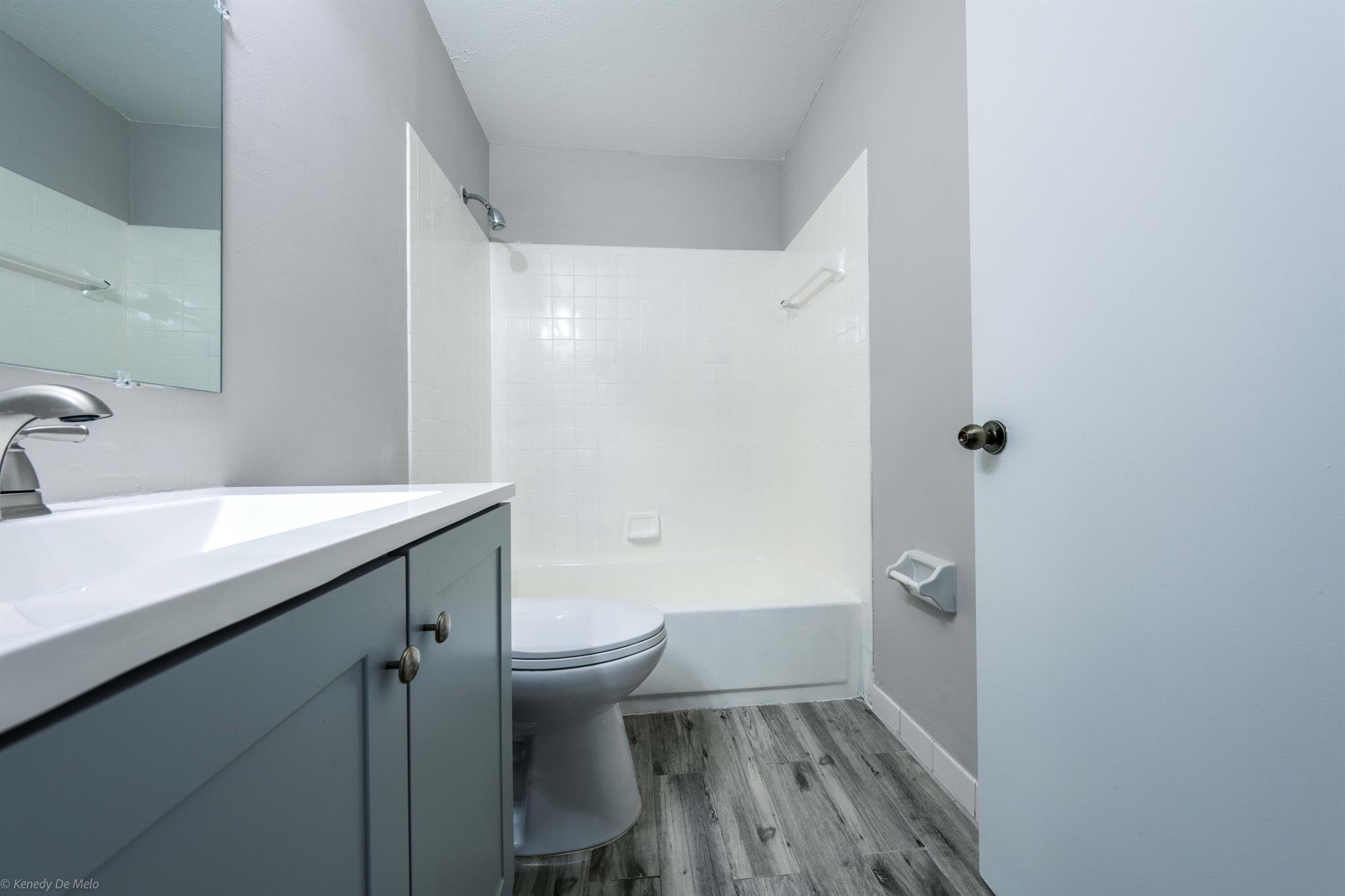 3401 NW 44th St #206,Lauderdale Lakes, FL 33309