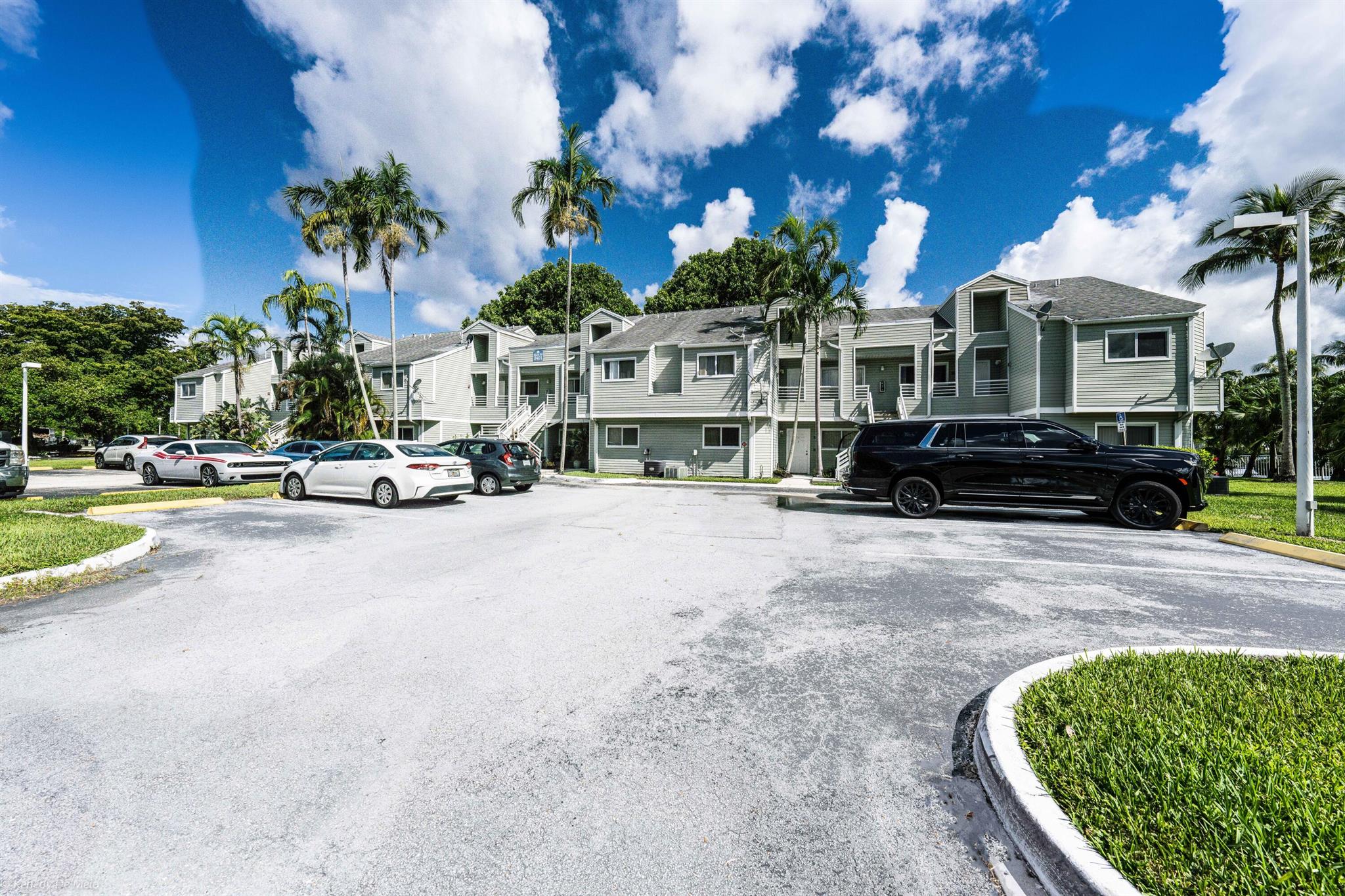 3401 NW 44th St #206,Lauderdale Lakes, FL 33309