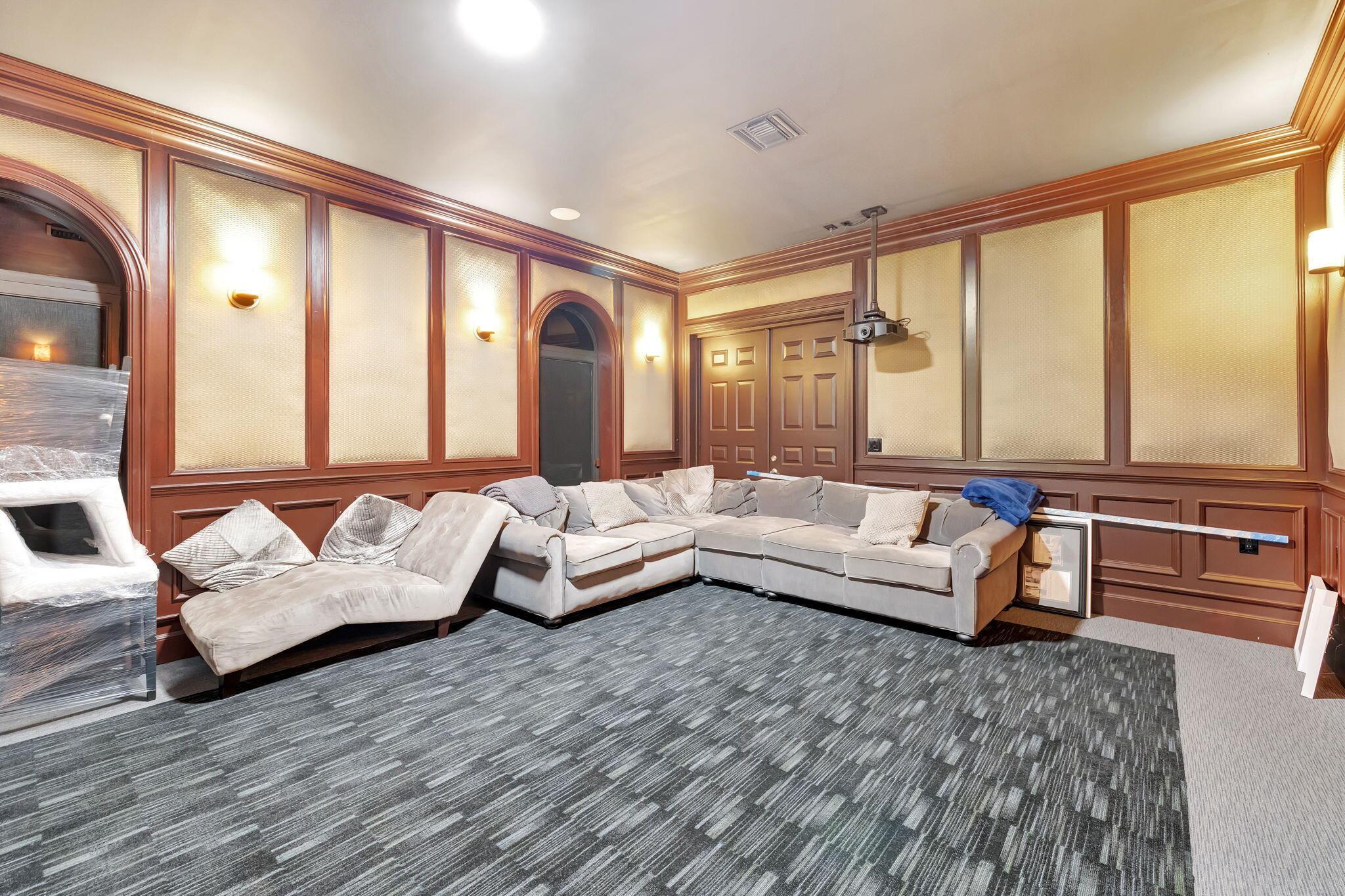 832 SW 34th Ave Boynton Beach, FL 33435